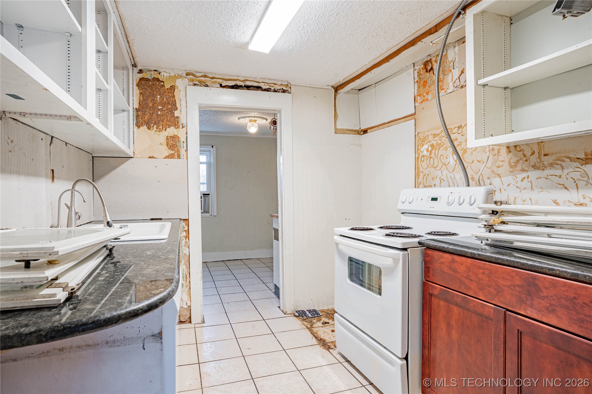 4743 E 6th Street Property Photo 12