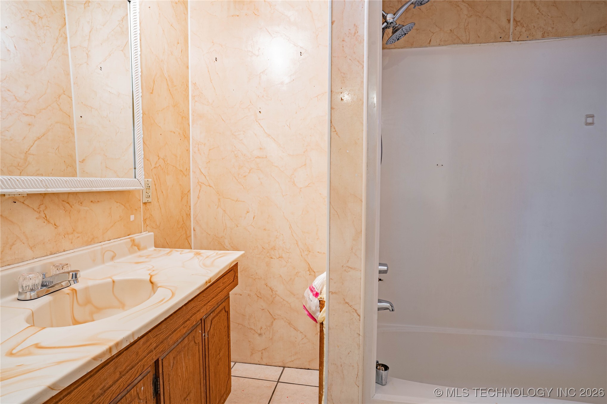 4743 E 6th Street Property Photo 16