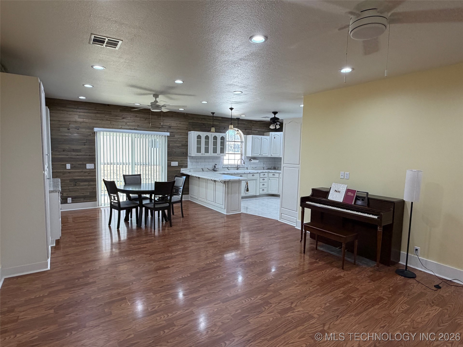 539 N Gunter Street Property Photo 2