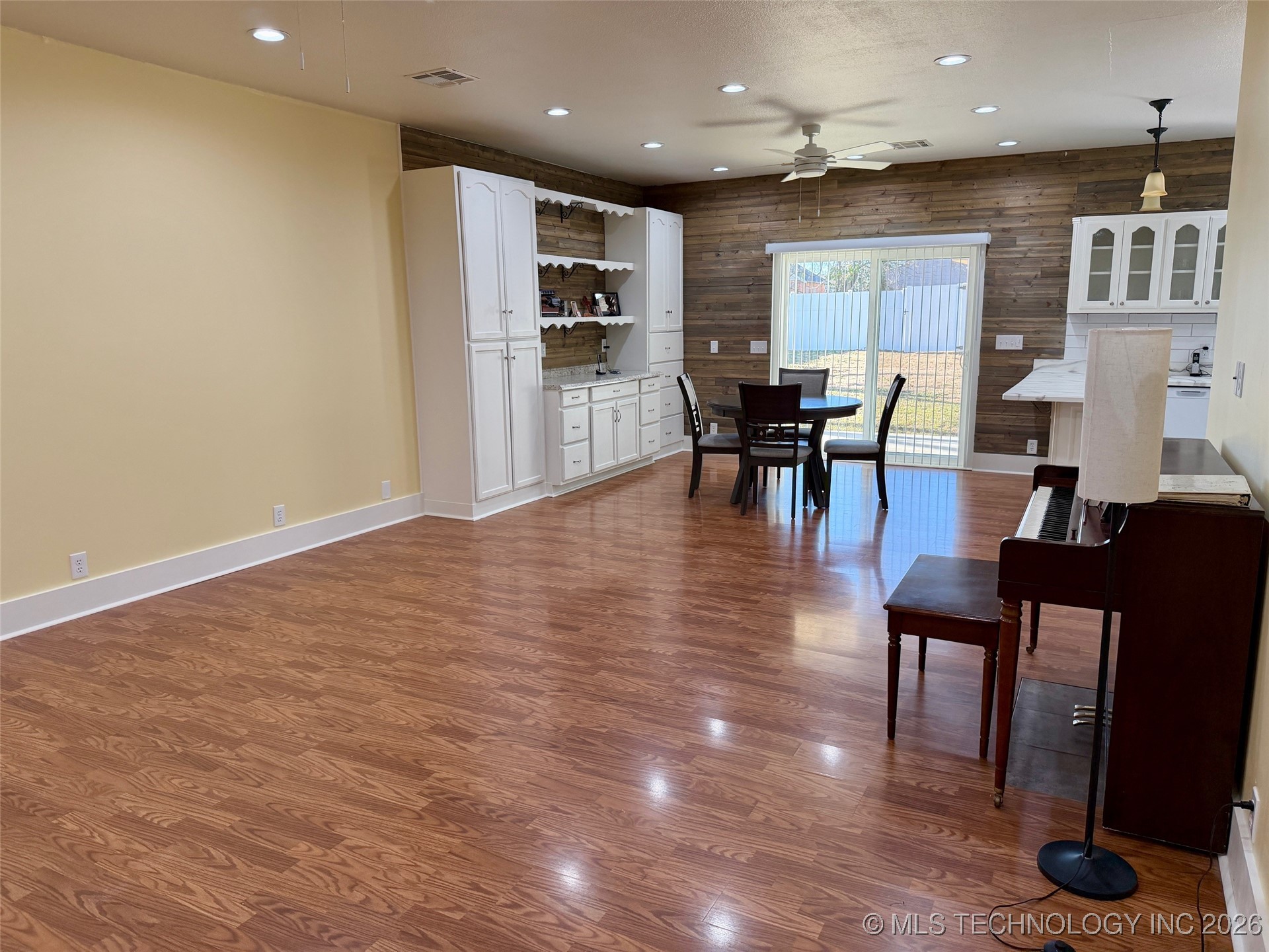 539 N Gunter Street Property Photo 4