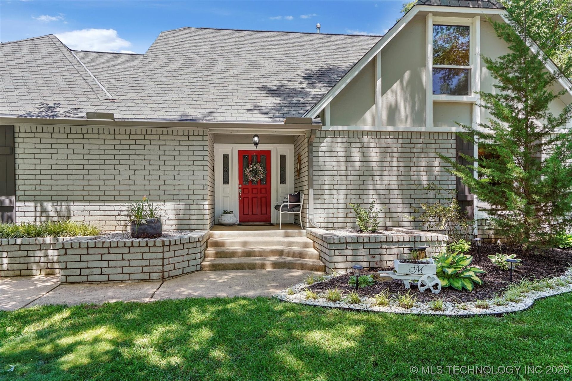 4335 E 87th Street Property Photo 3