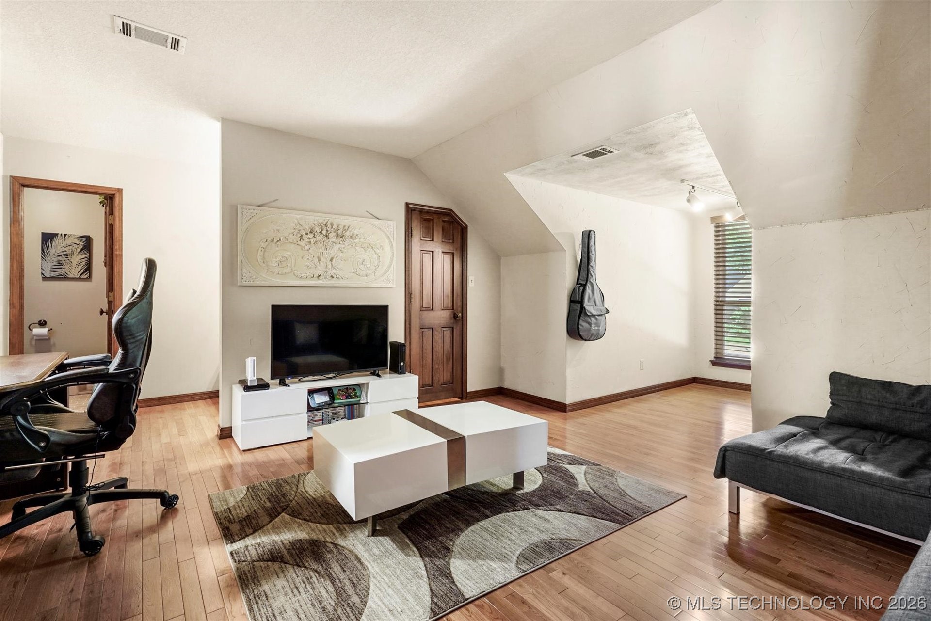 4335 E 87th Street Property Photo 31