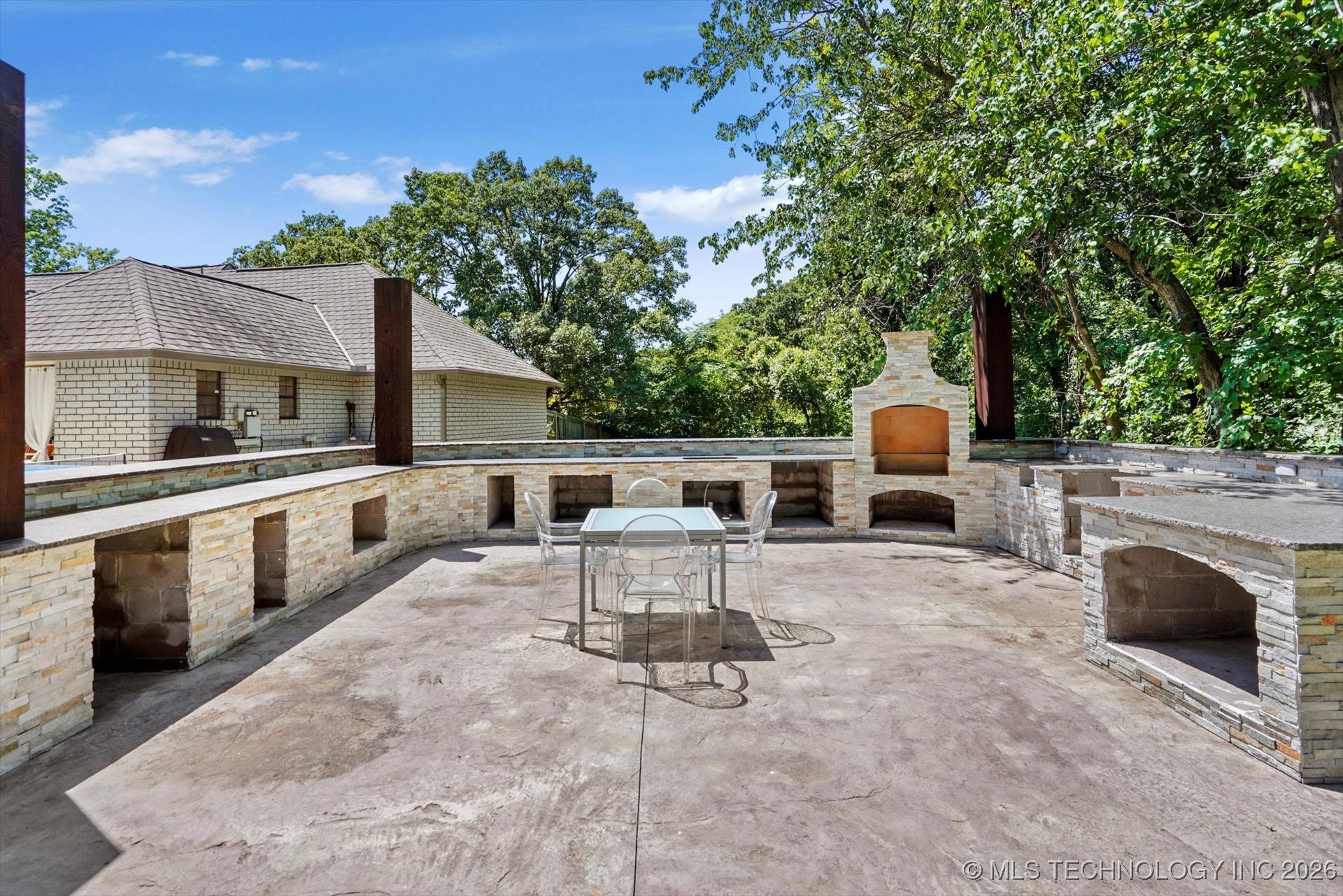 4335 E 87th Street Property Photo 43