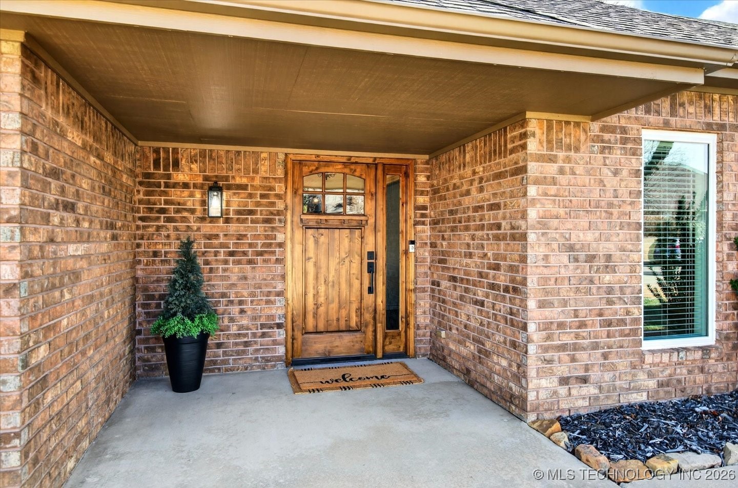 2924 Claremont Drive Property Photo 3