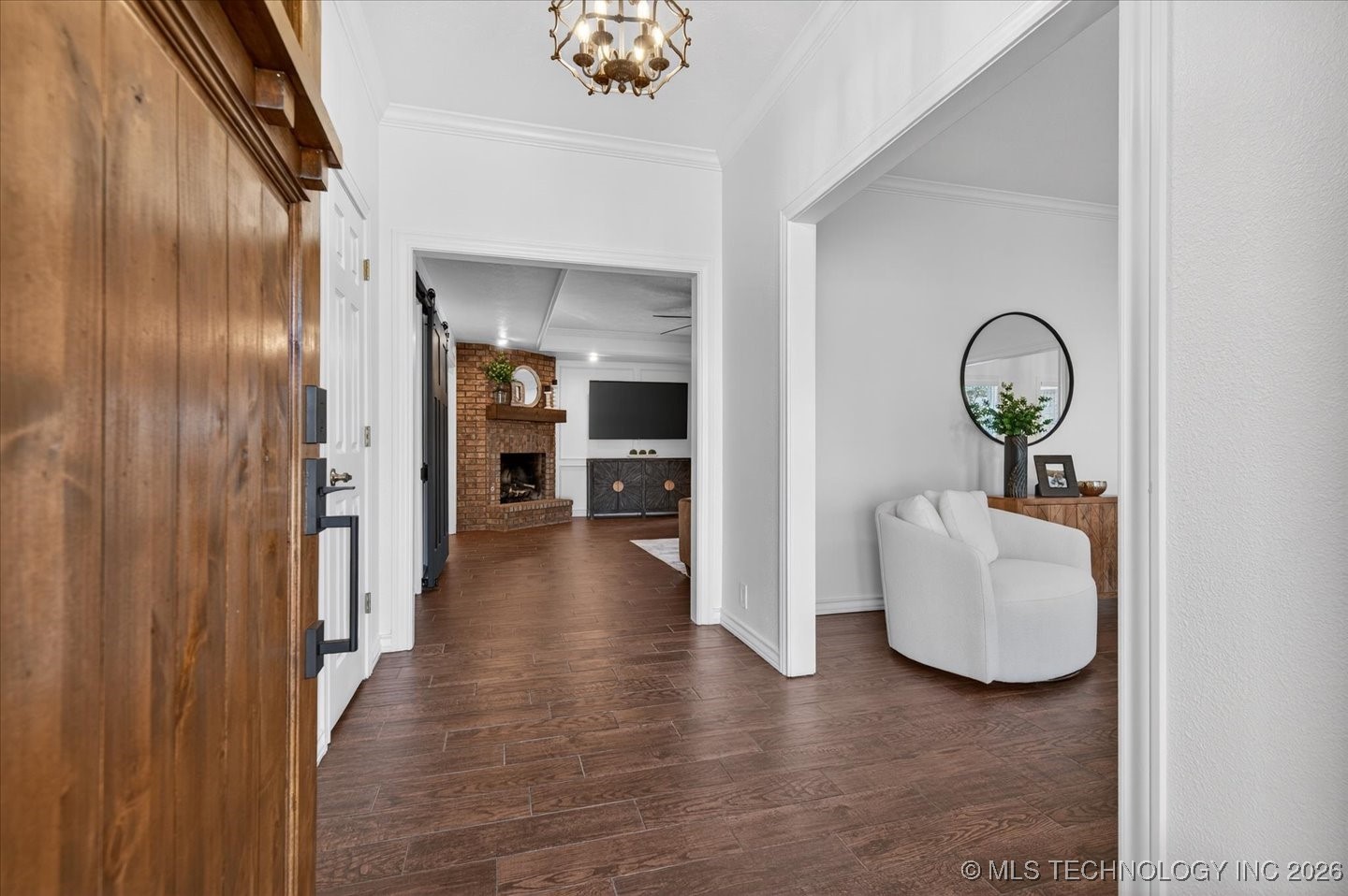 2924 Claremont Drive Property Photo 4