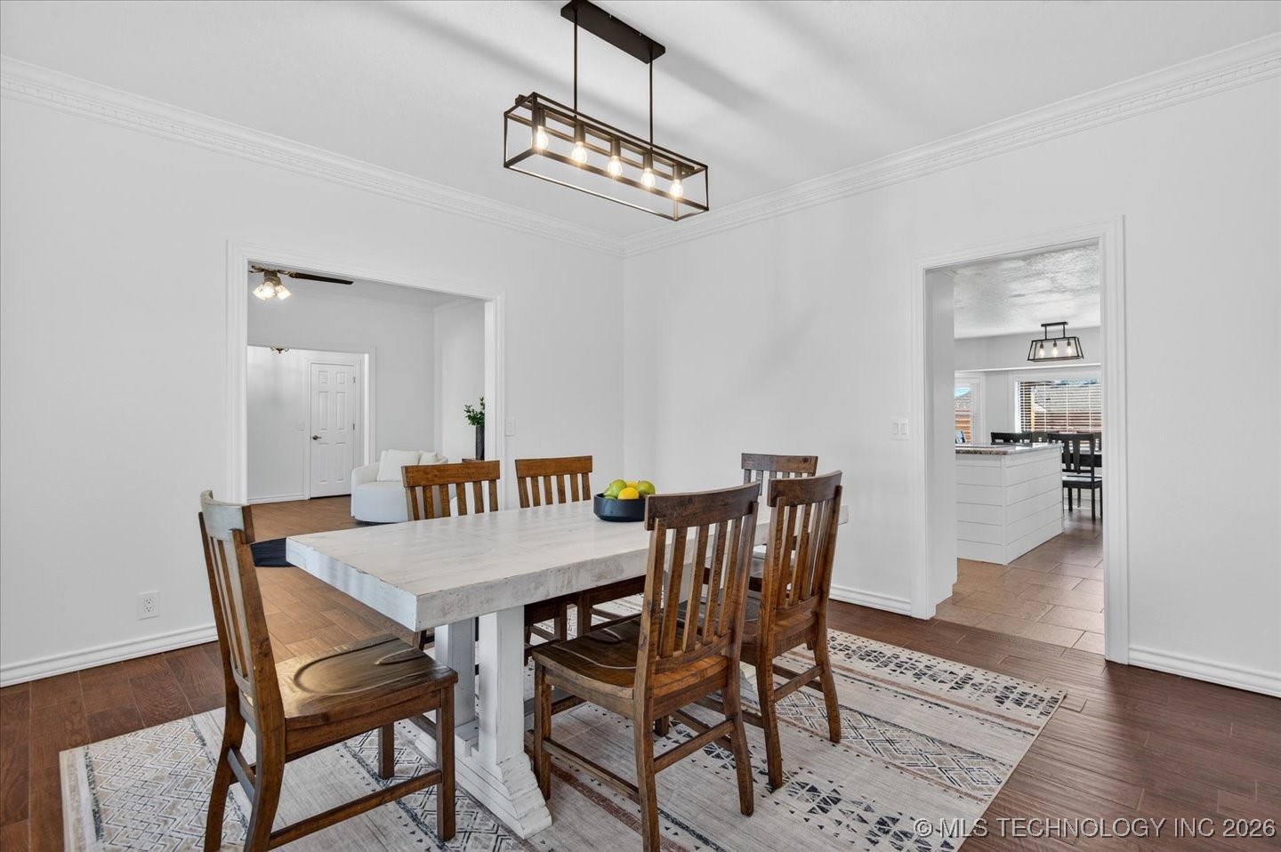 2924 Claremont Drive Property Photo 8