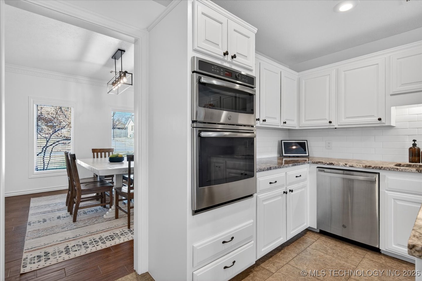 2924 Claremont Drive Property Photo 11