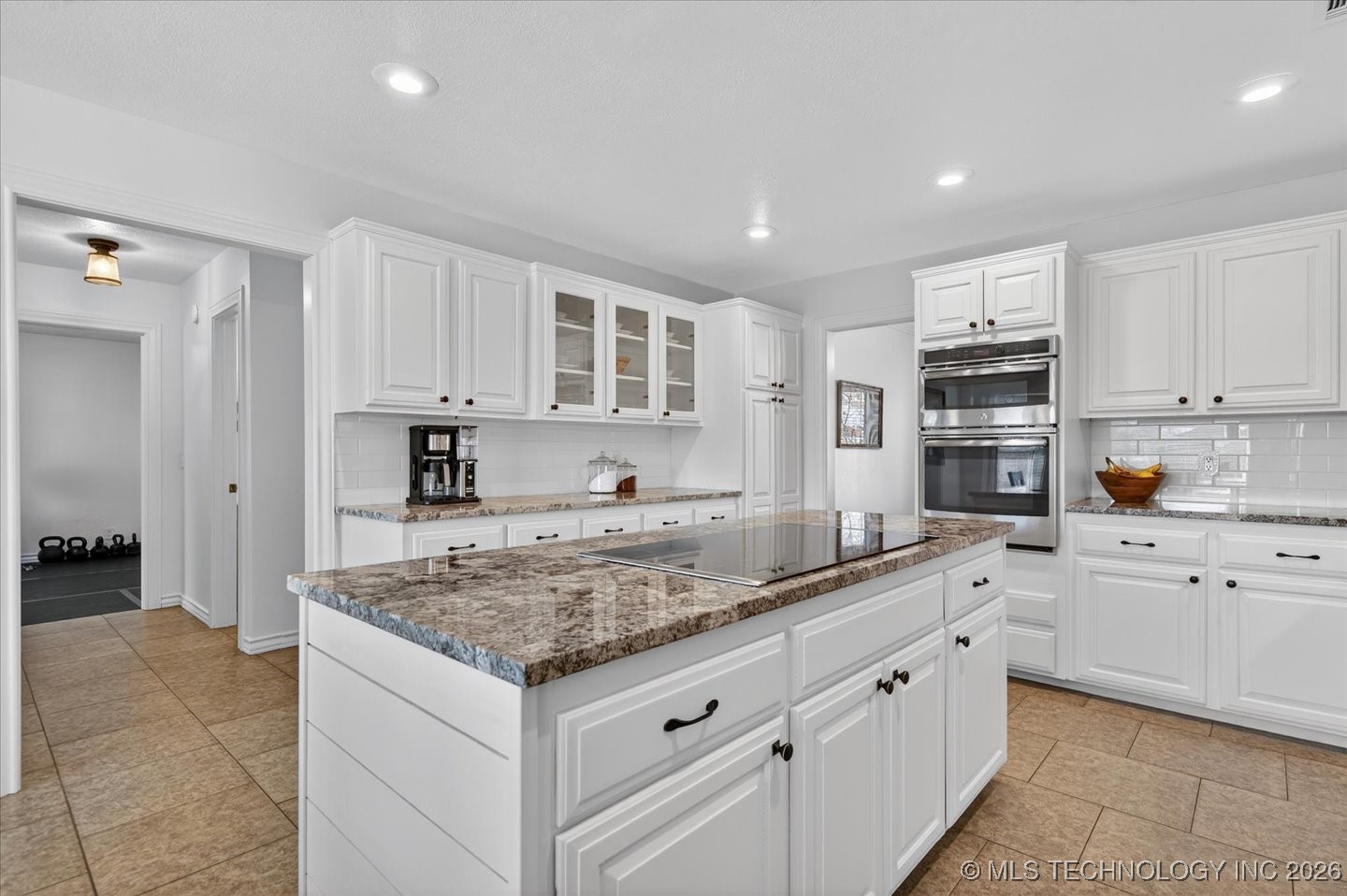 2924 Claremont Drive Property Photo 13