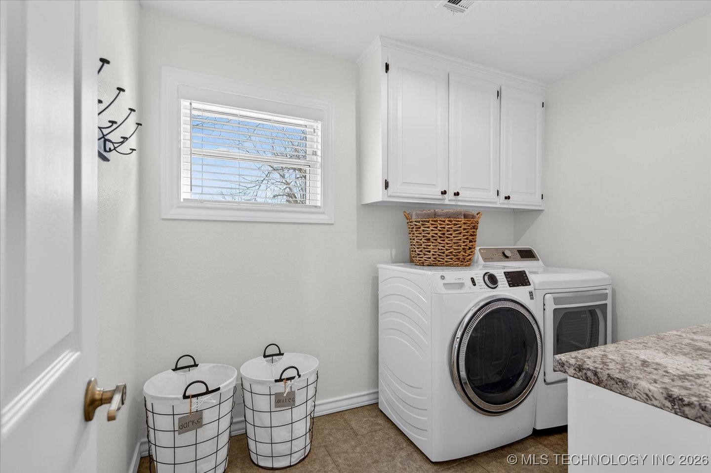 2924 Claremont Drive Property Photo 36