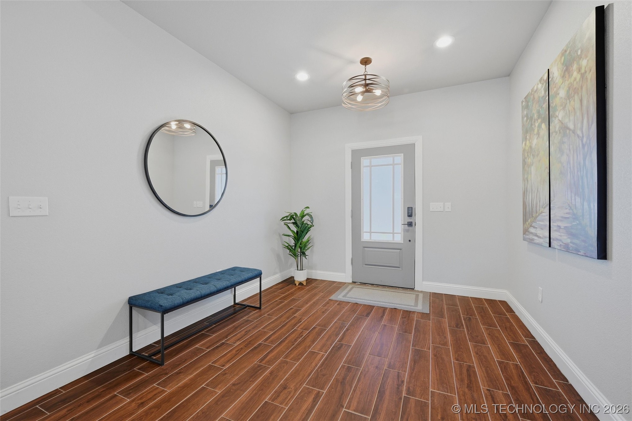 1110 N 49th Avenue Property Photo 6