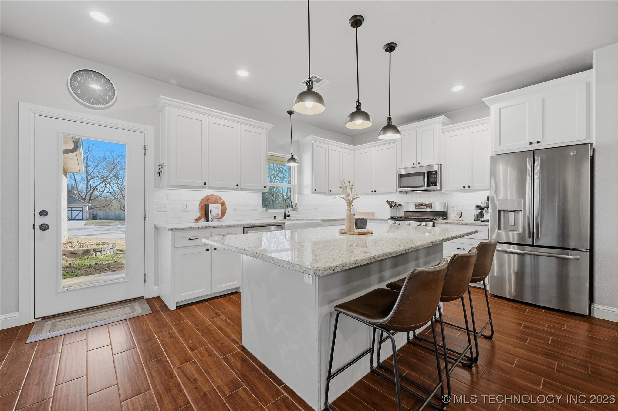 1110 N 49th Avenue Property Photo 11