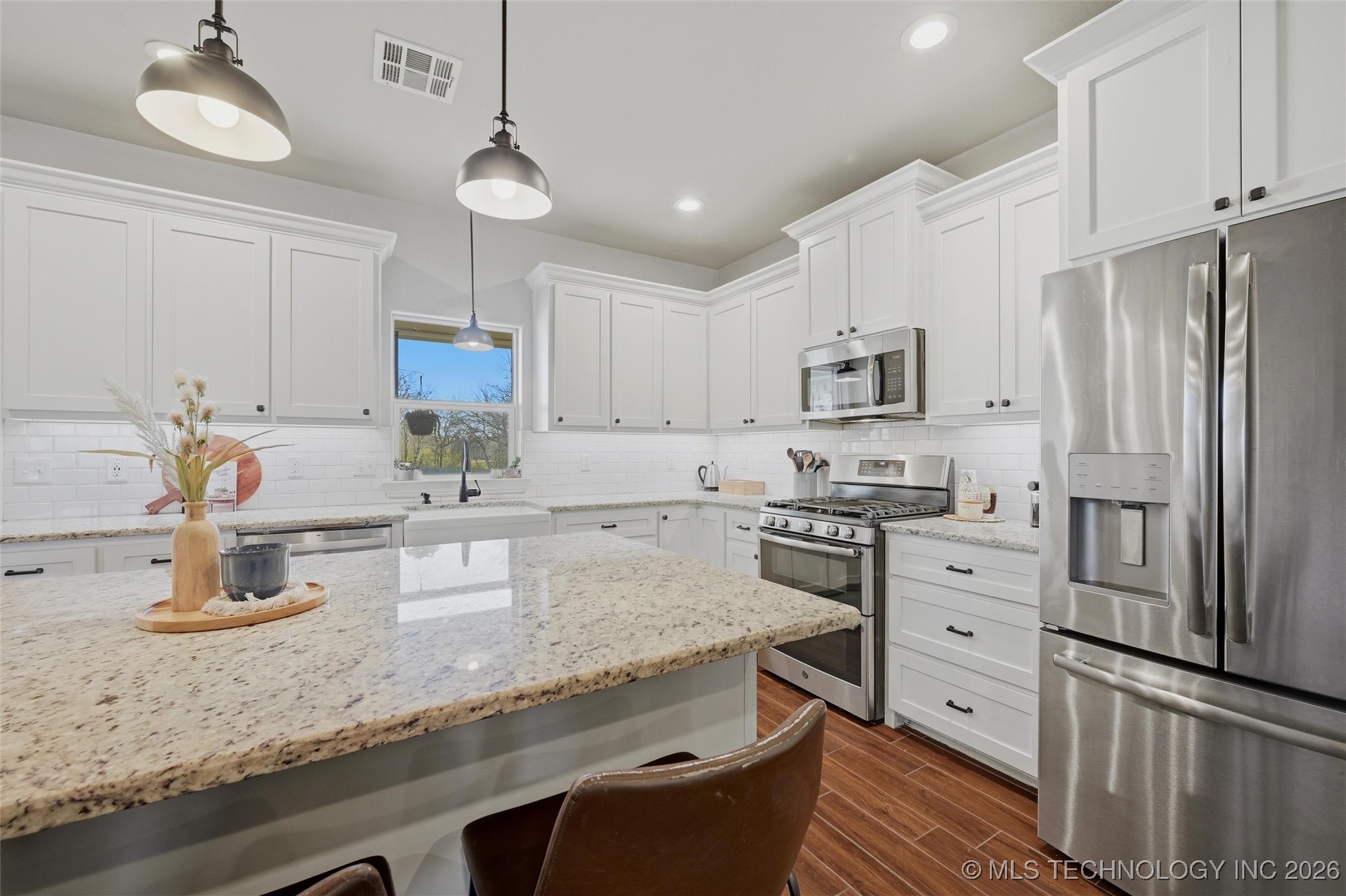 1110 N 49th Avenue Property Photo 14