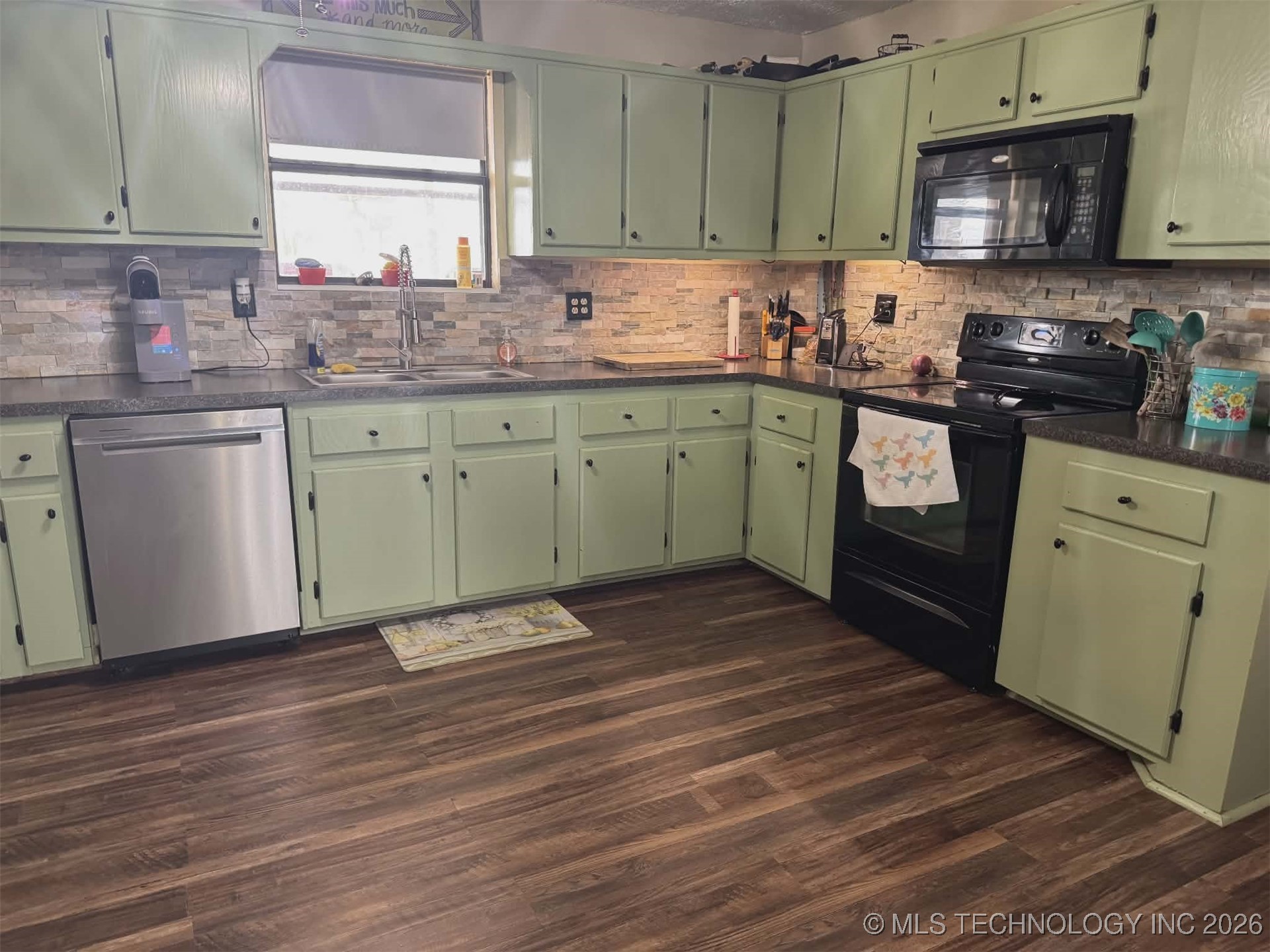 451 Horseshoe Lane Property Photo 19