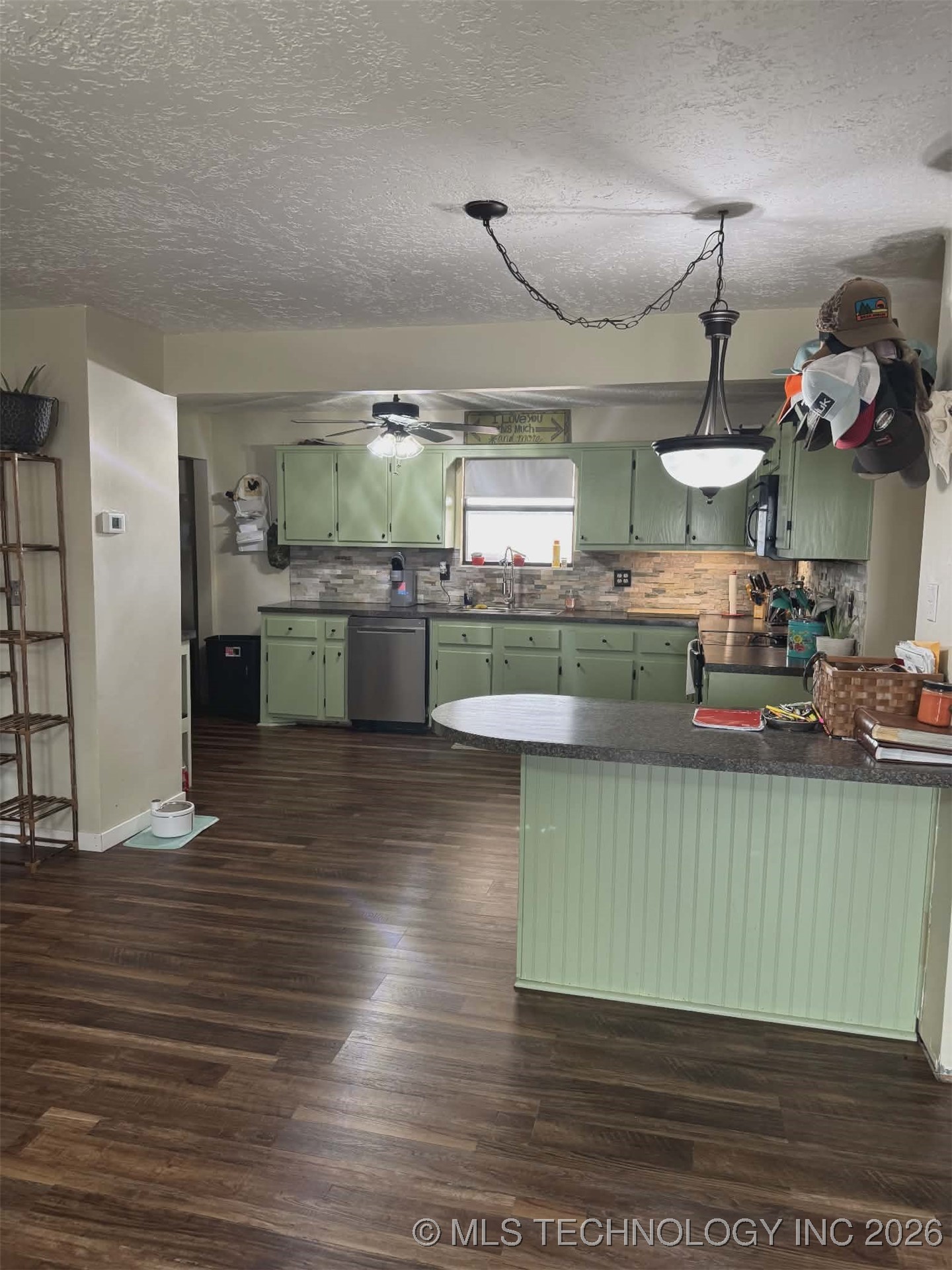 451 Horseshoe Lane Property Photo 22