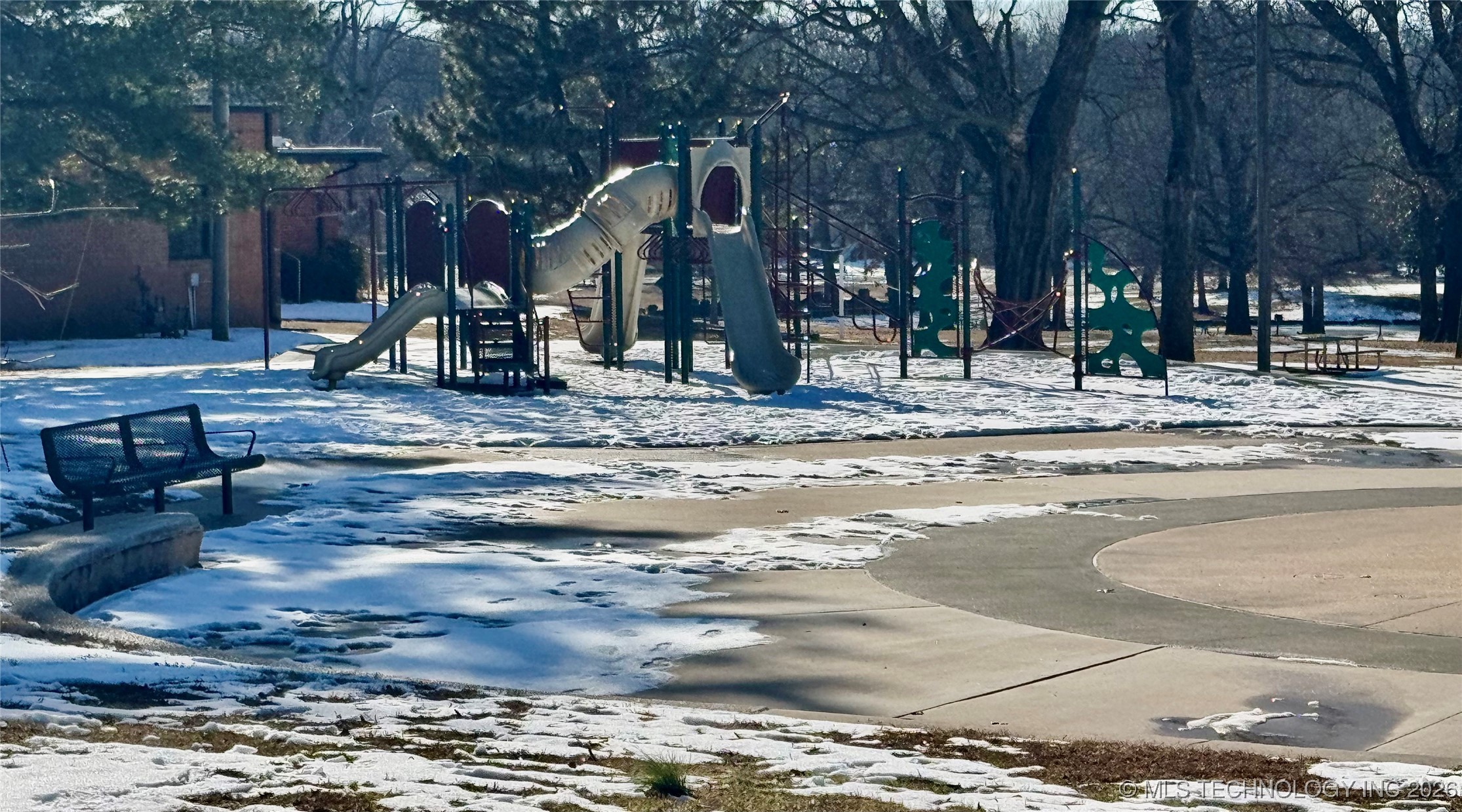 1322 W Easton Place Property Photo 25