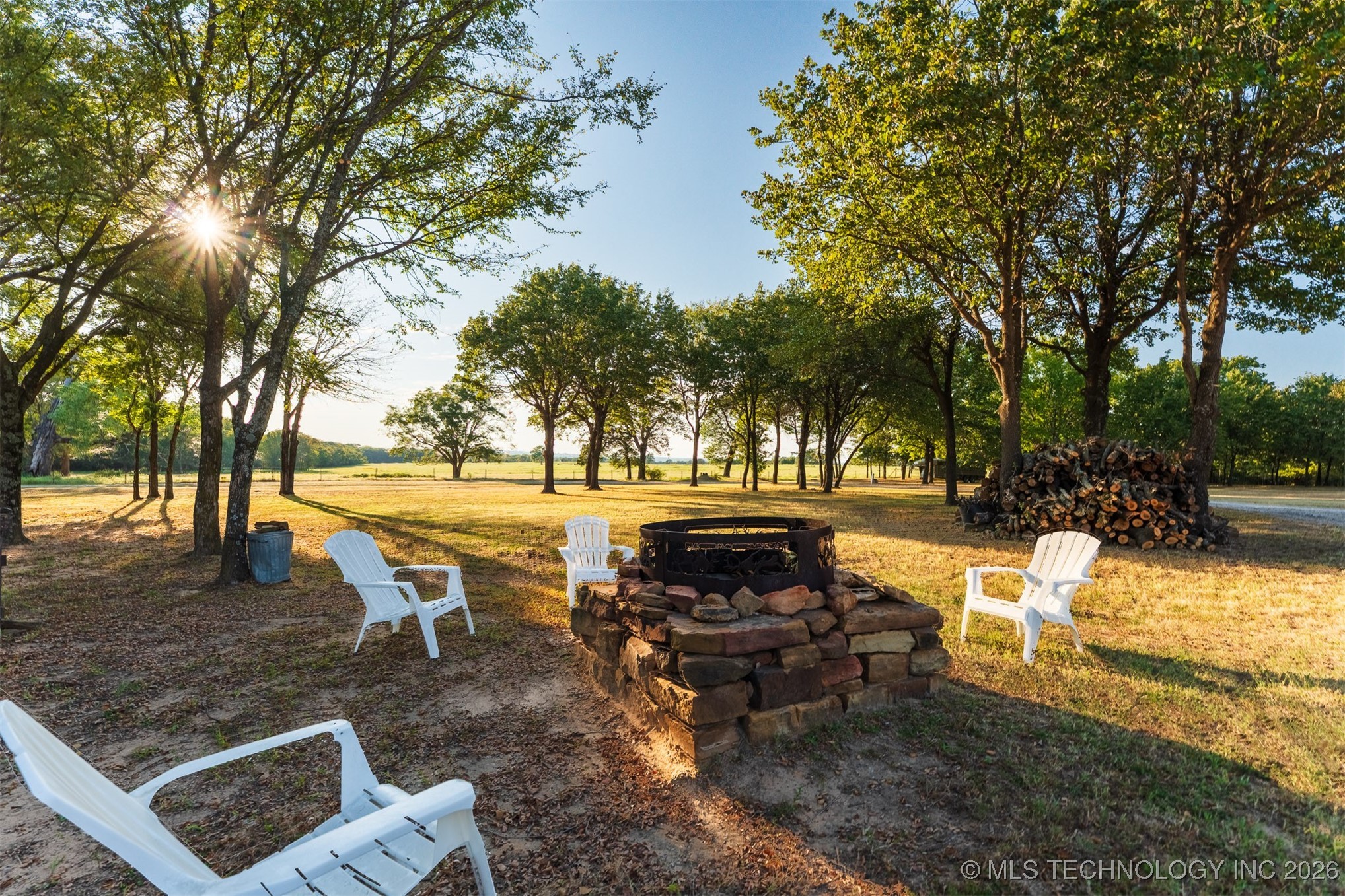 106082 N 3810 Street Property Photo 7