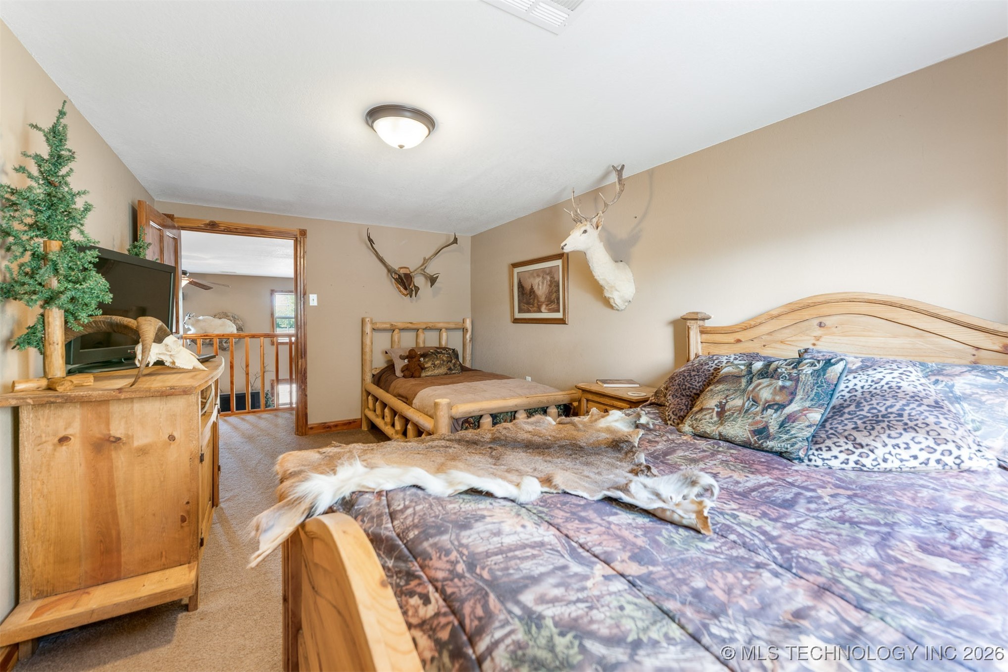 106082 N 3810 Street Property Photo 28