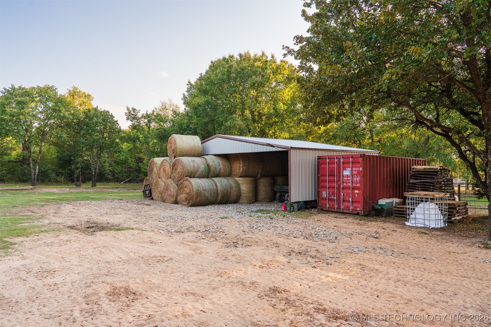 106082 N 3810 Street Property Photo 43
