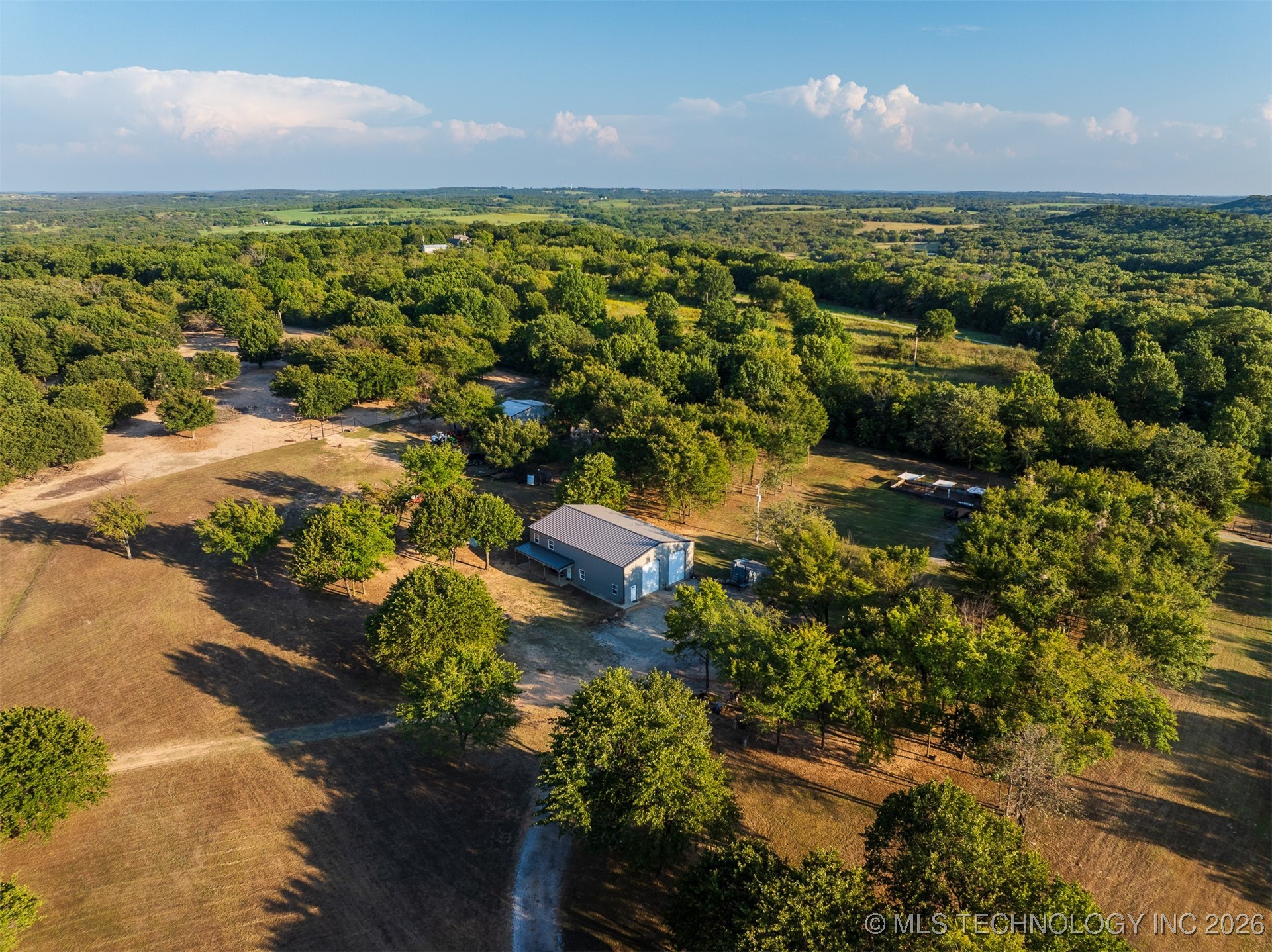 106082 N 3810 Street Property Photo 44