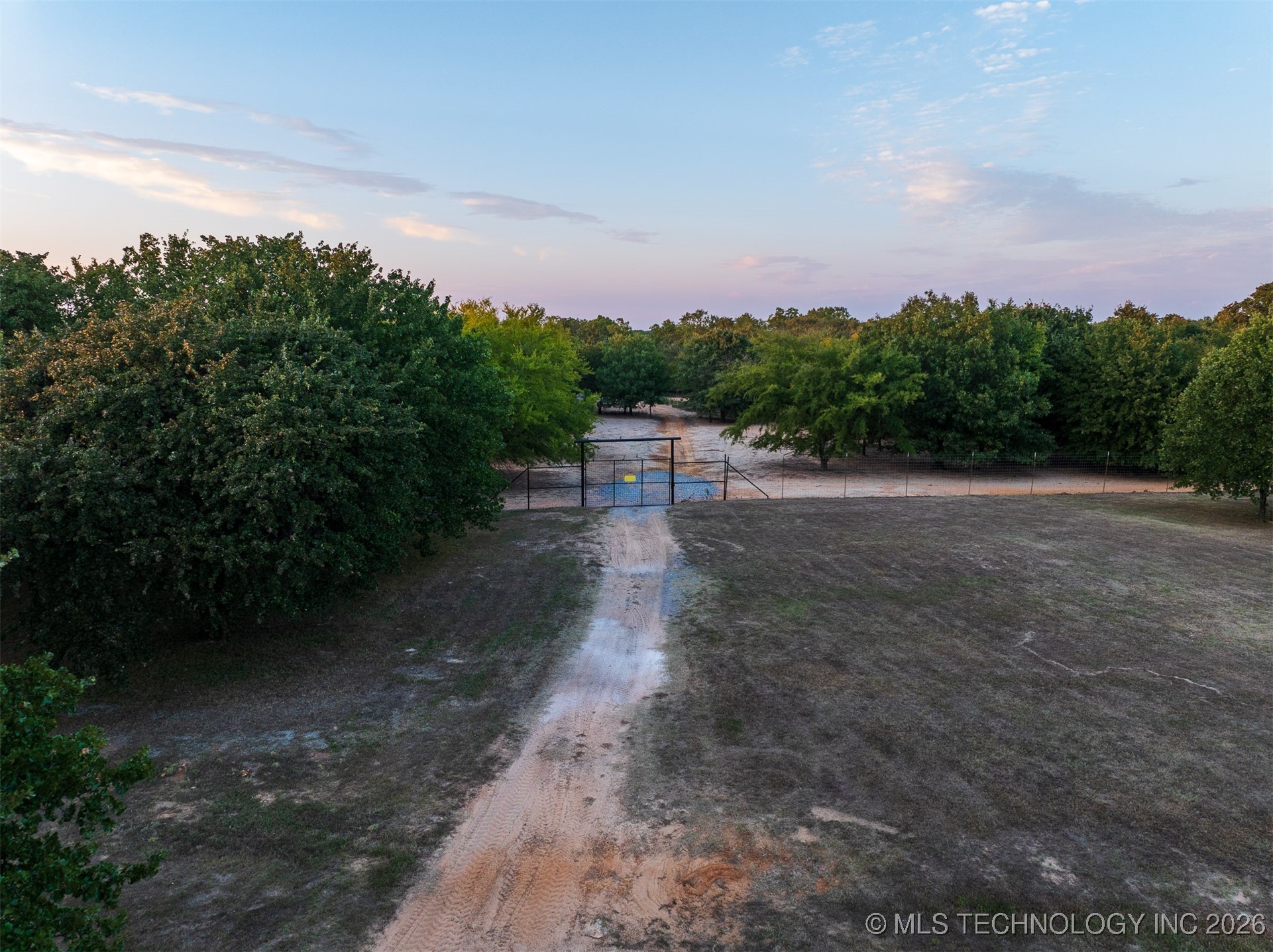 106082 N 3810 Street Property Photo 50