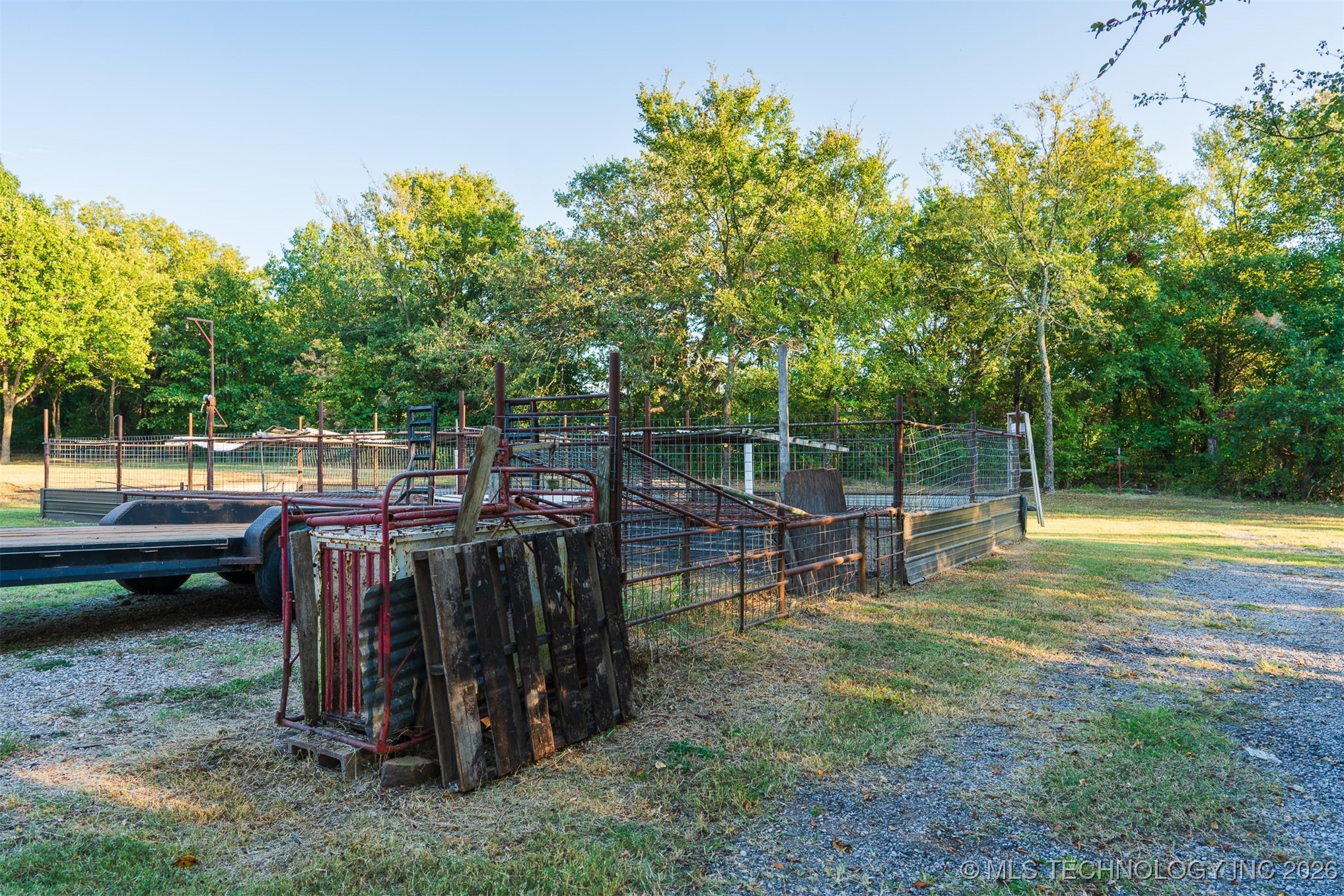 106082 N 3810 Street Property Photo 78