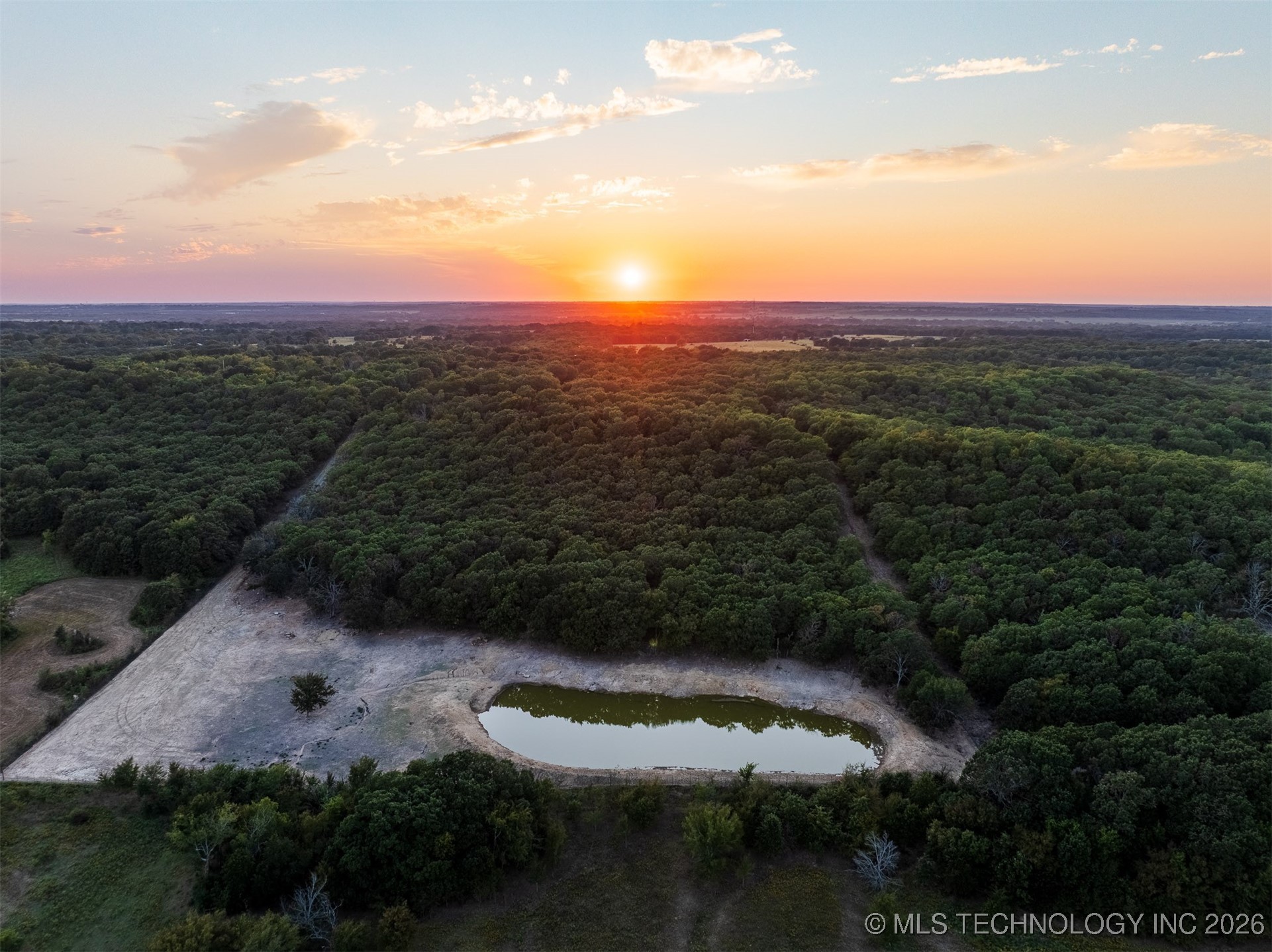 106082 N 3810 Street Property Photo 98