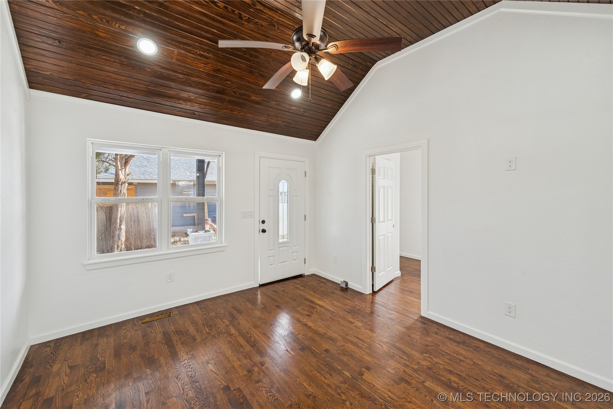 4129 W 8th Street Property Photo 10