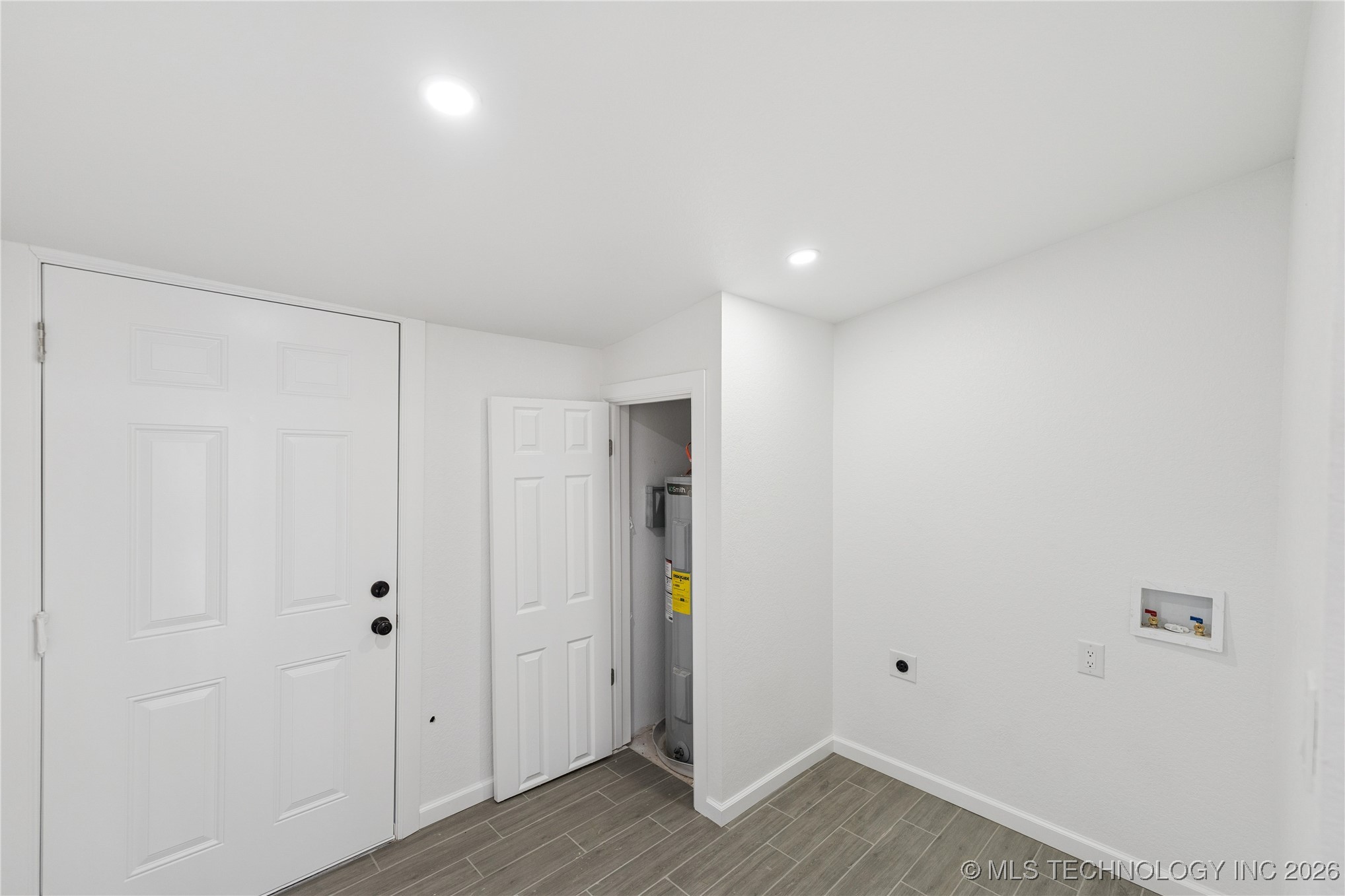 4129 W 8th Street Property Photo 13