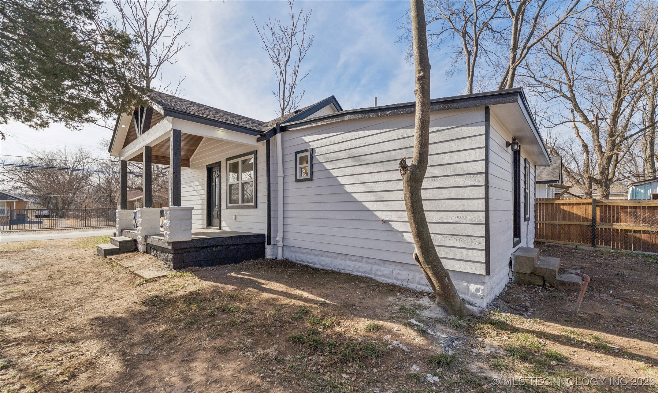 4129 W 8th Street Property Photo 17