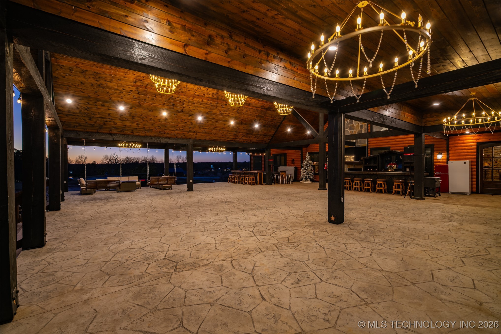 5148 N Us Highway 259 Property Photo 9