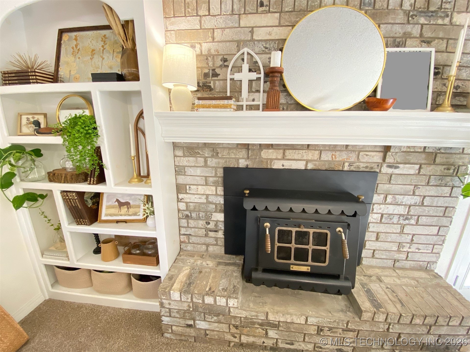 809 Warwick Drive Property Photo 8