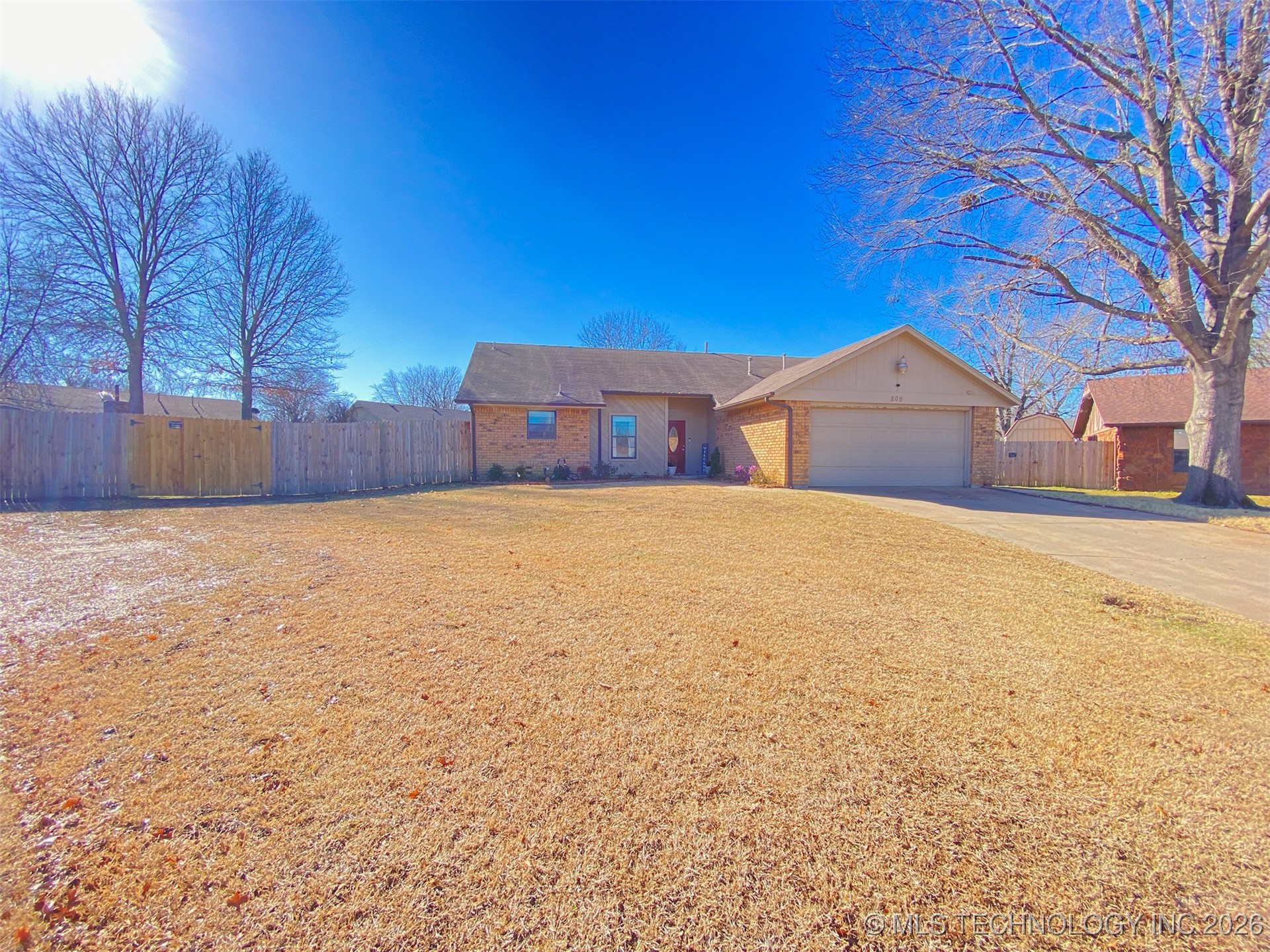 809 Warwick Drive Property Photo 28