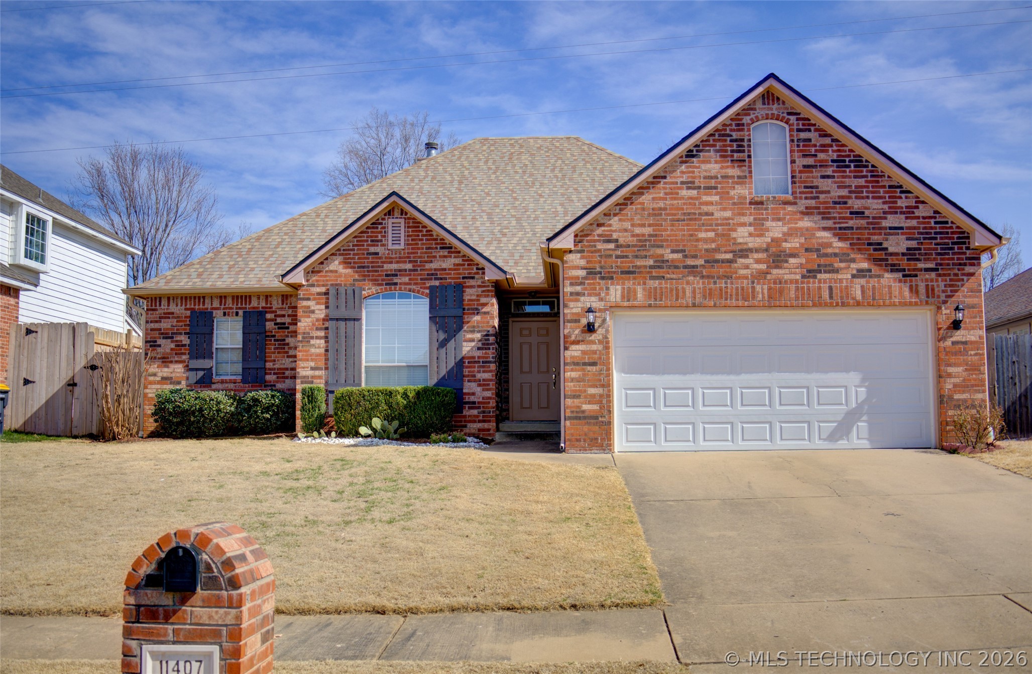 11407 S Locust Avenue Property Photo 1
