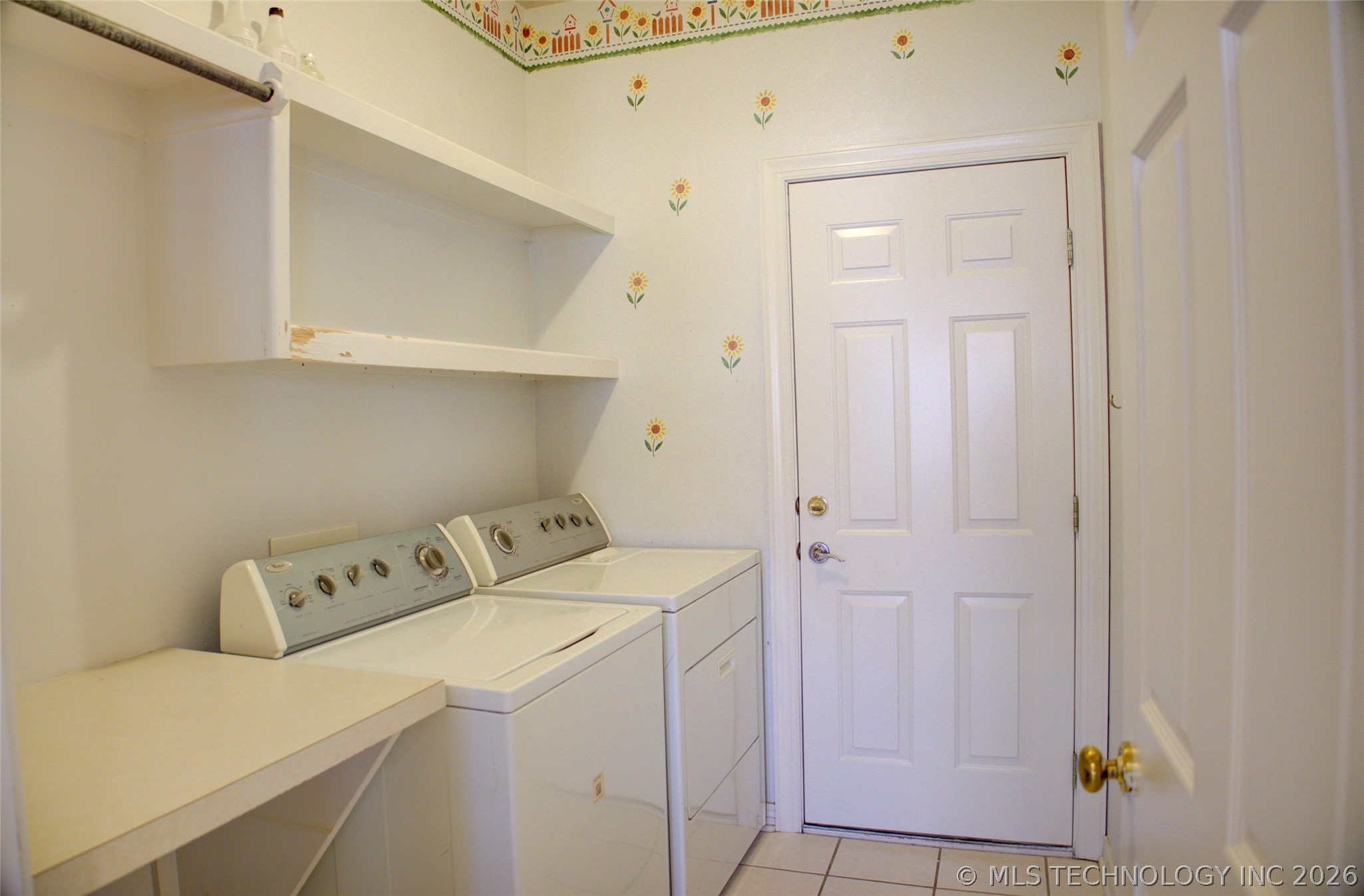 11407 S Locust Avenue Property Photo 20