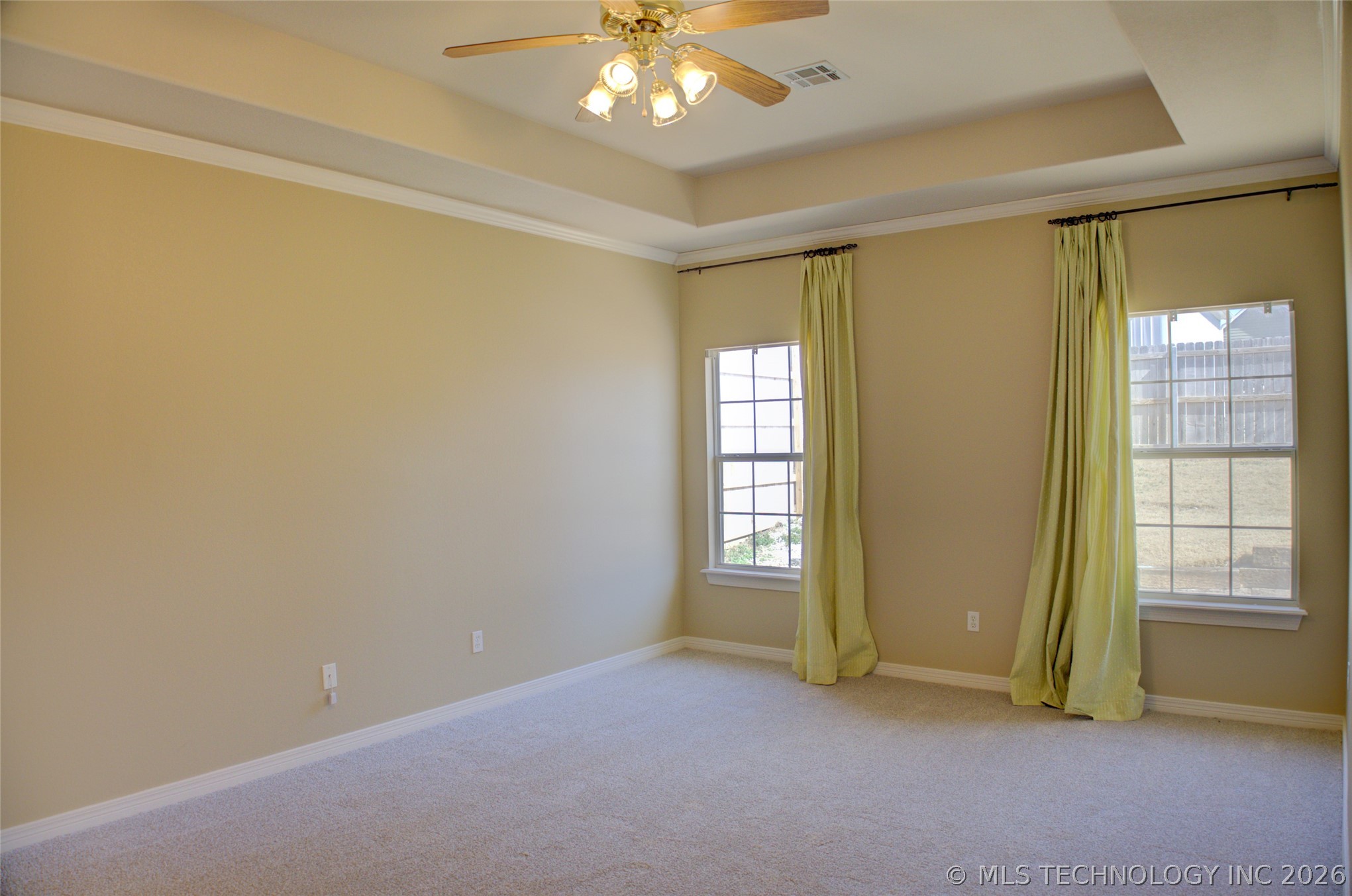 11407 S Locust Avenue Property Photo 21