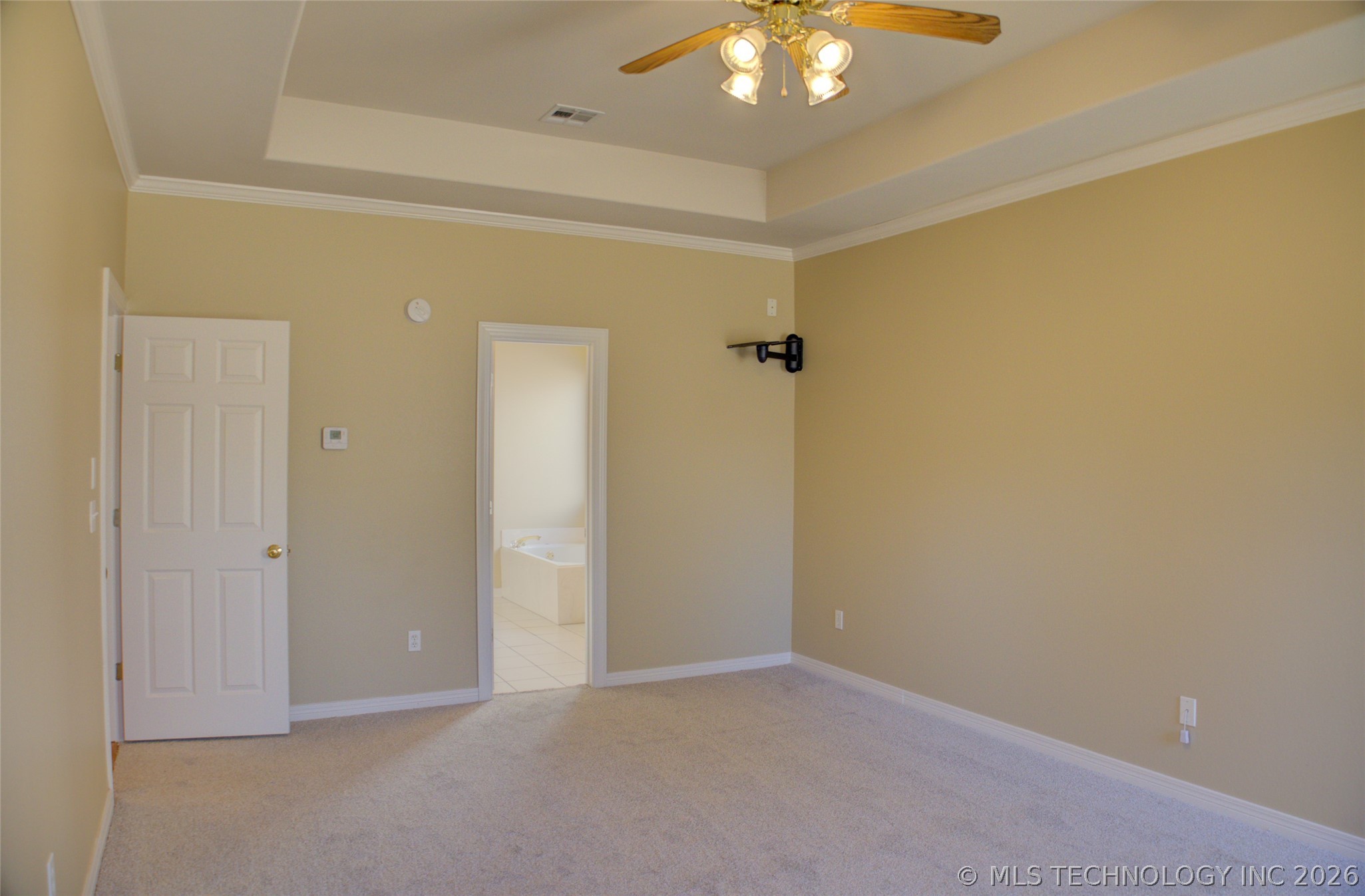 11407 S Locust Avenue Property Photo 24