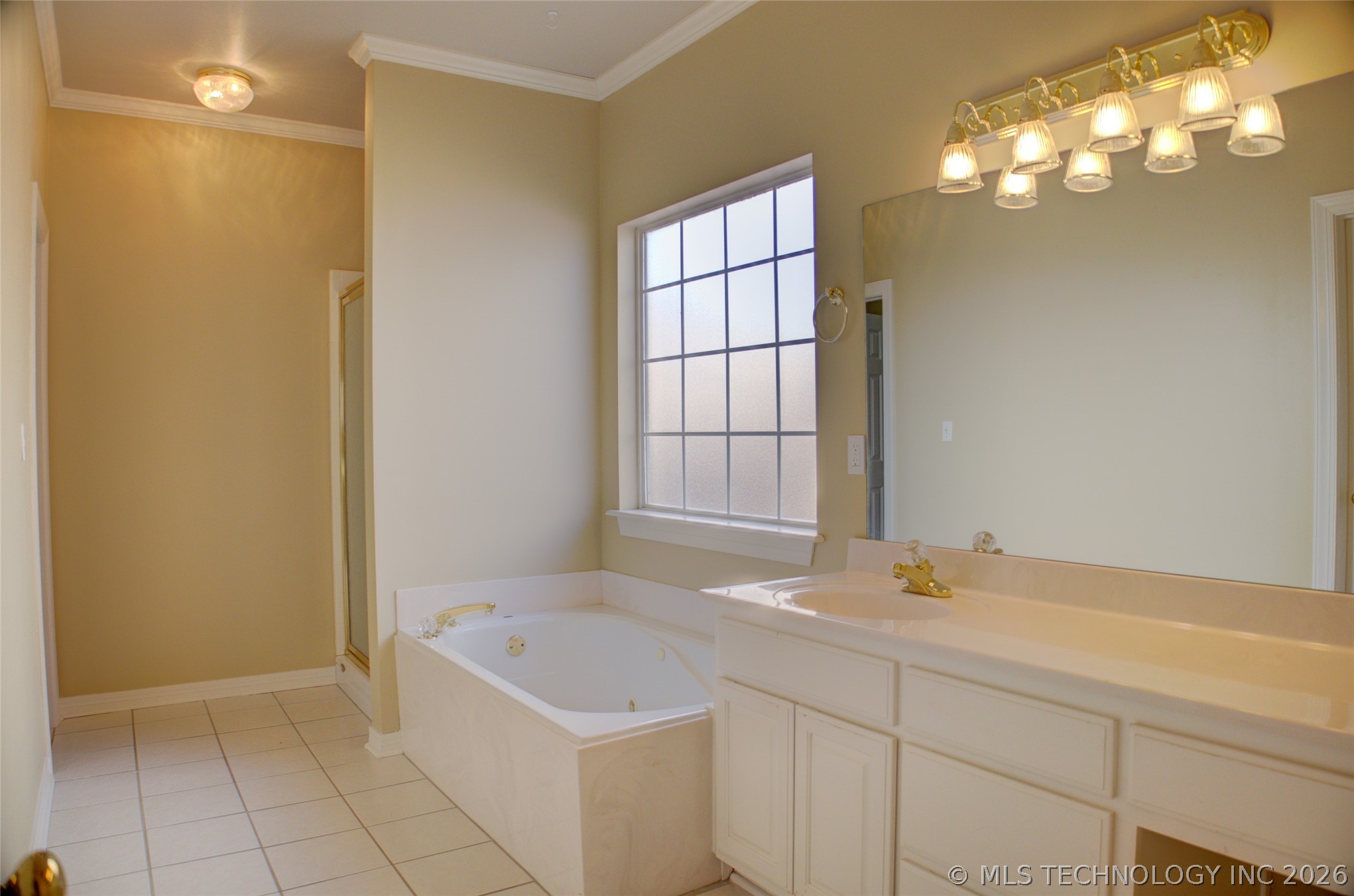 11407 S Locust Avenue Property Photo 25