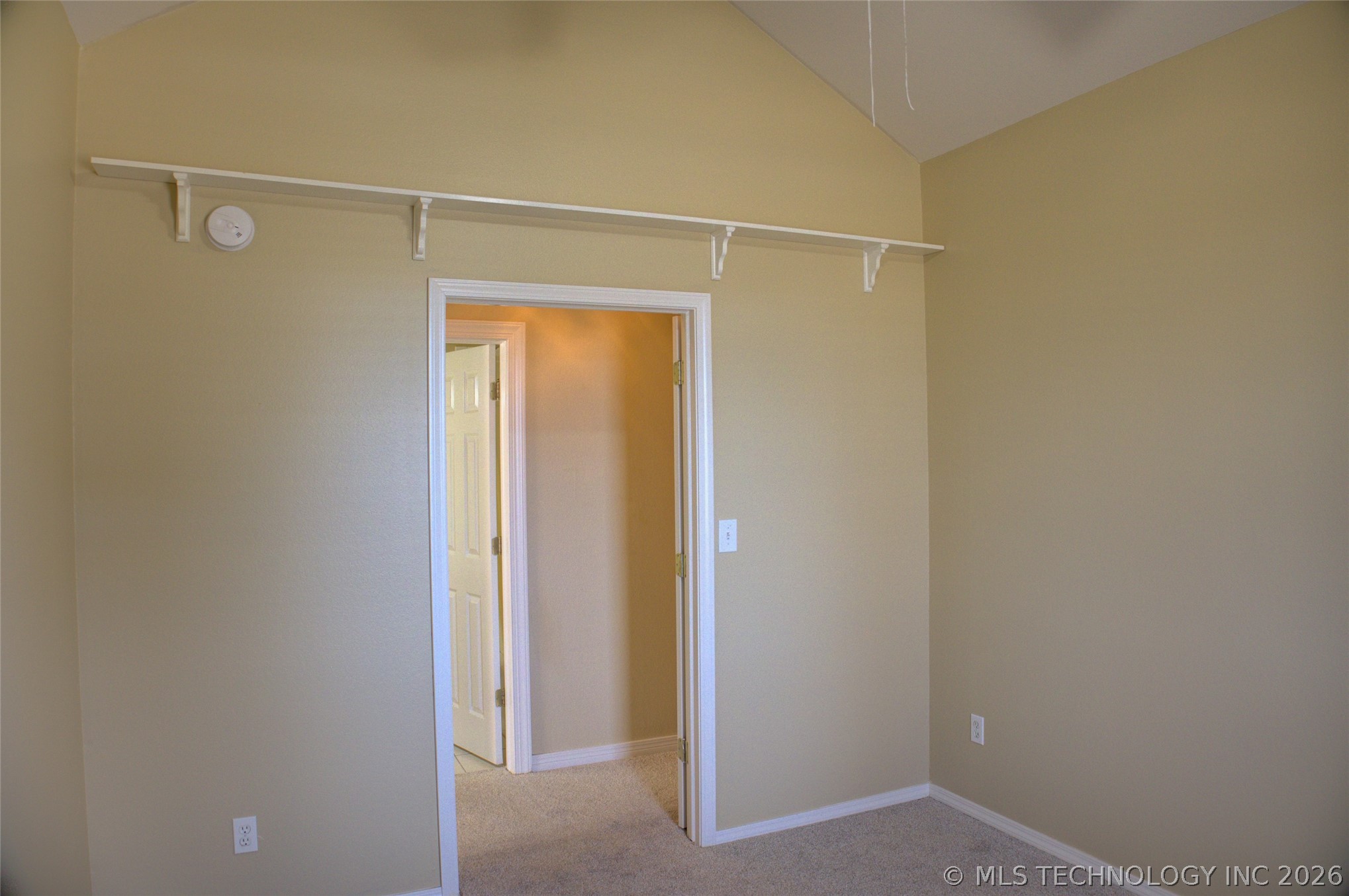 11407 S Locust Avenue Property Photo 31