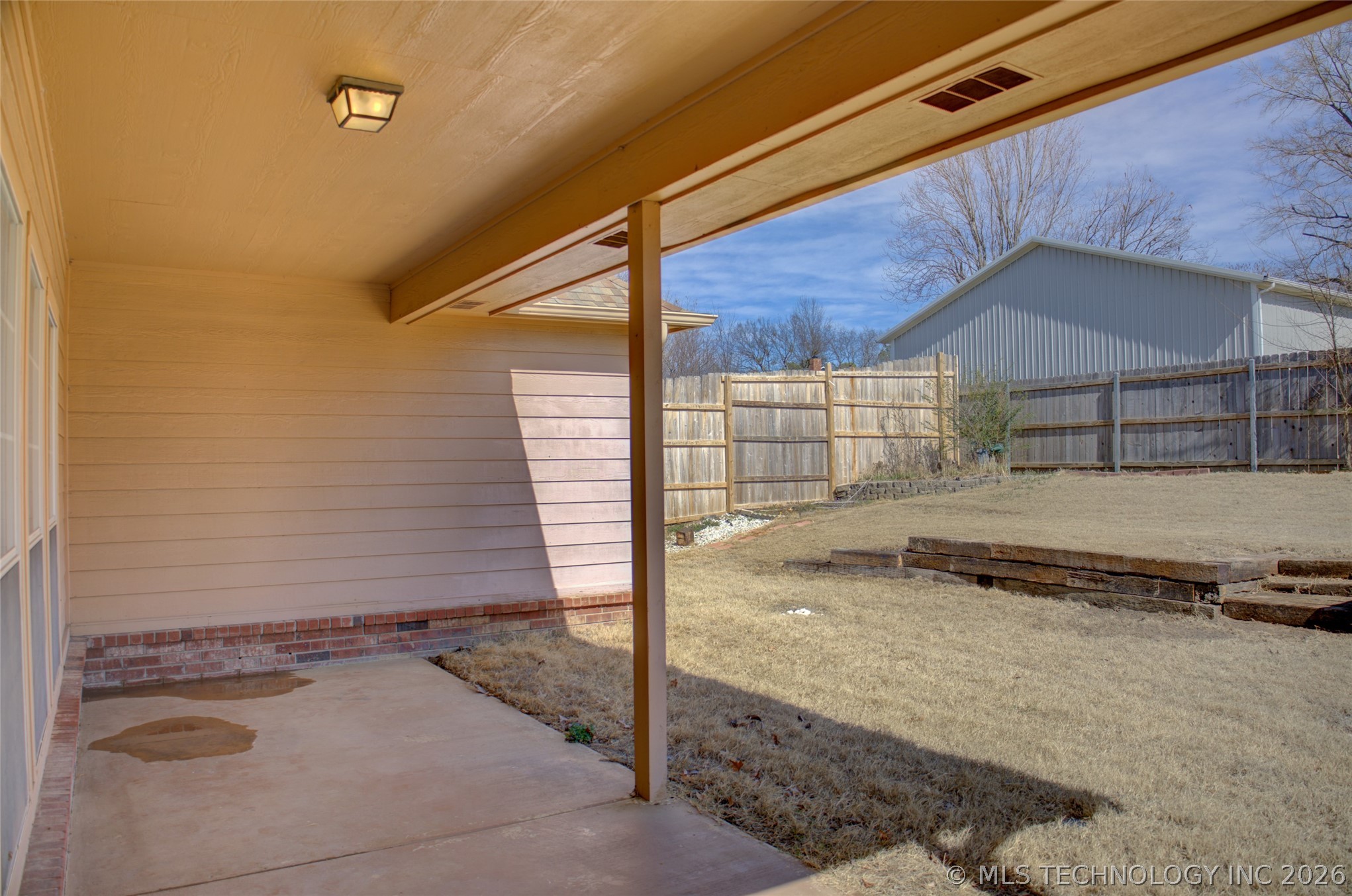 11407 S Locust Avenue Property Photo 37