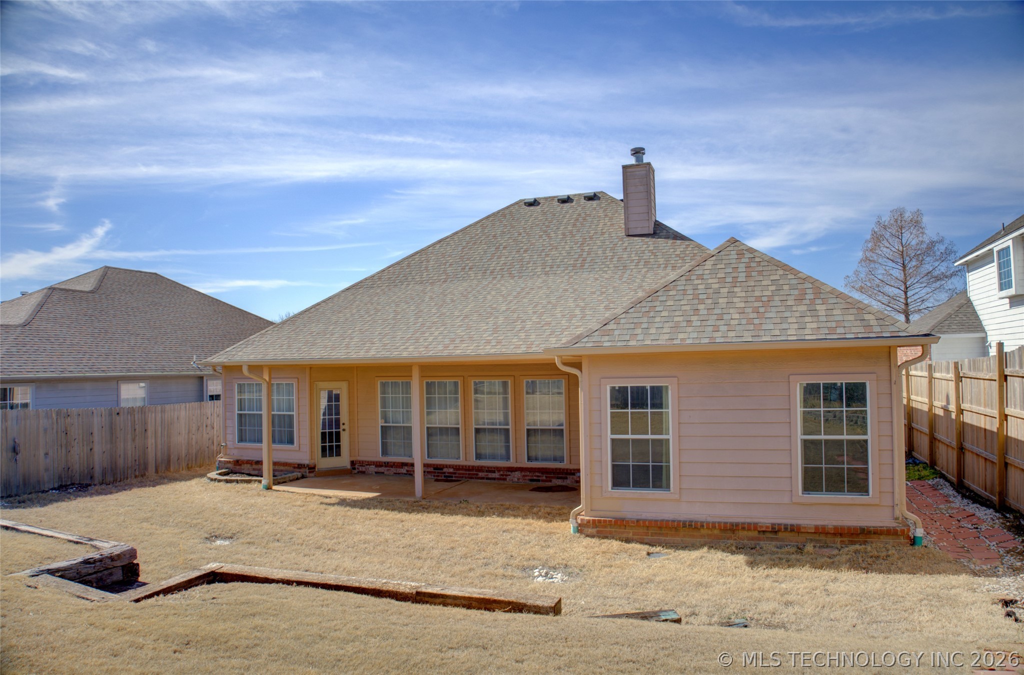 11407 S Locust Avenue Property Photo 39