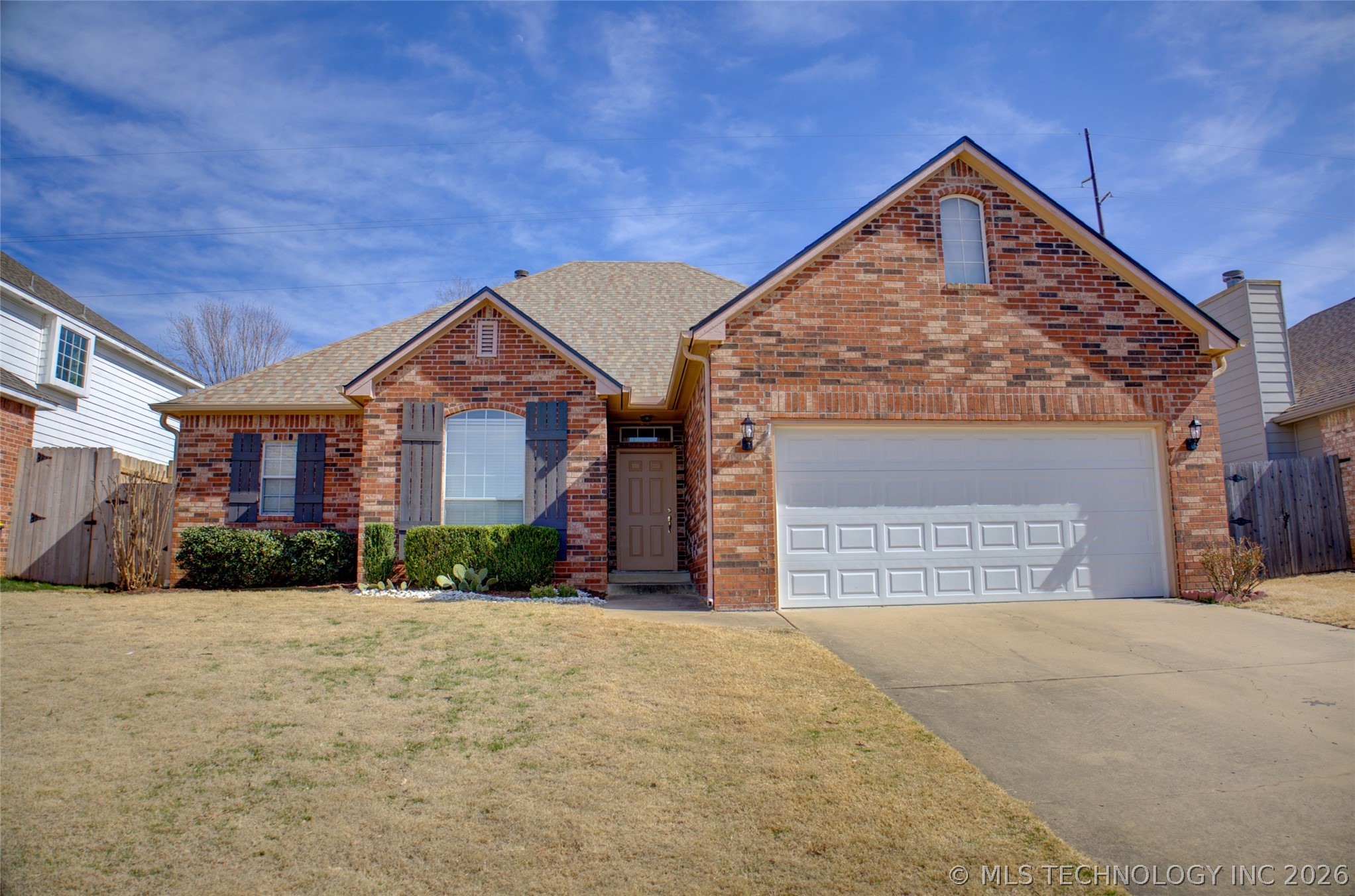 11407 S Locust Avenue Property Photo 41