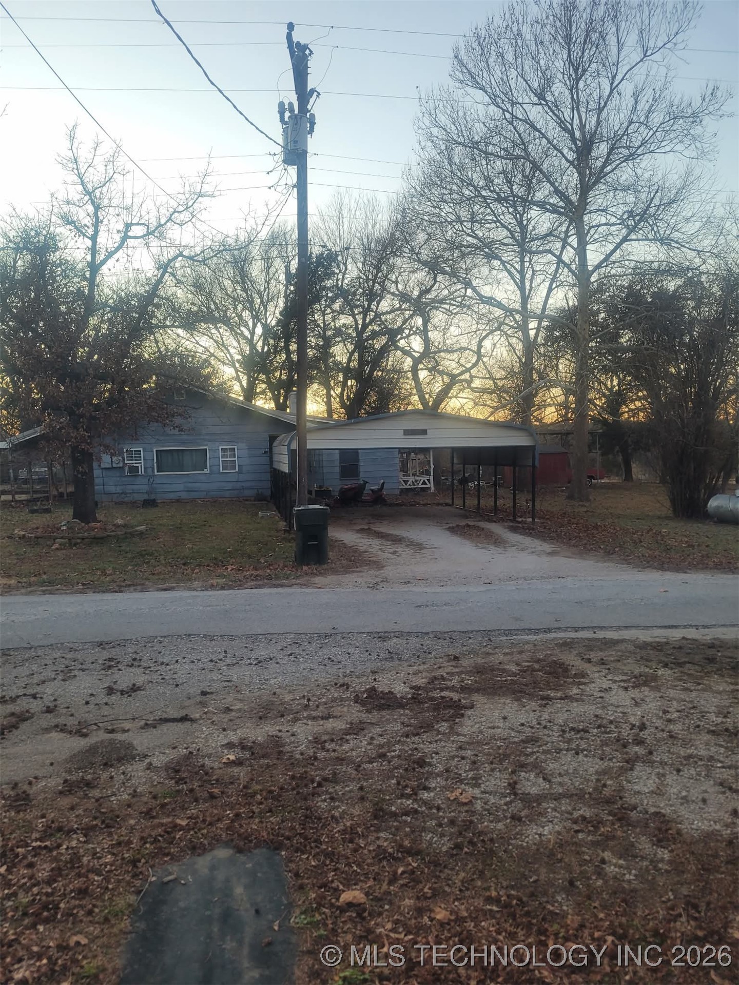 521 N Elm Street Property Photo 2