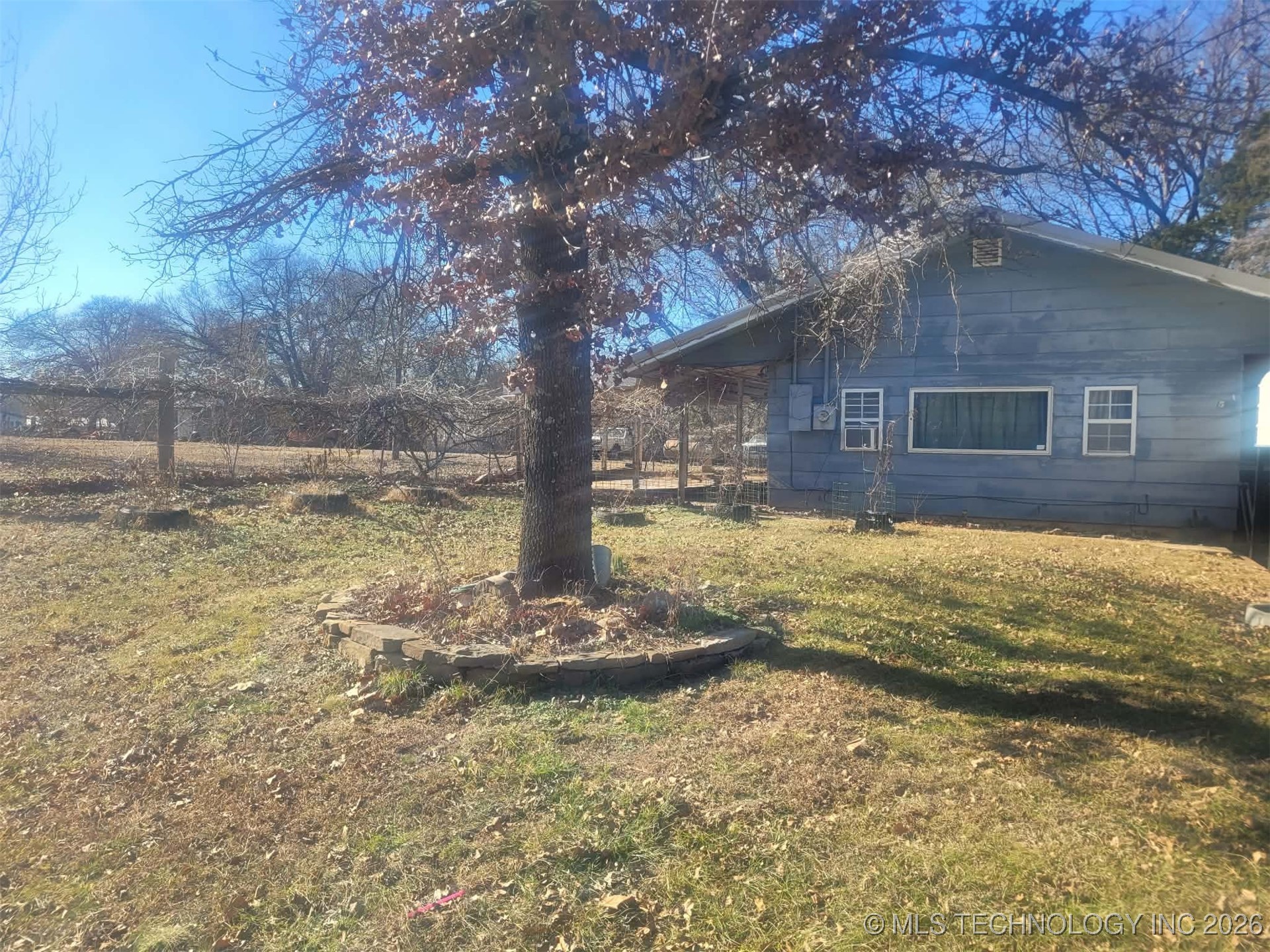 521 N Elm Street Property Photo 4