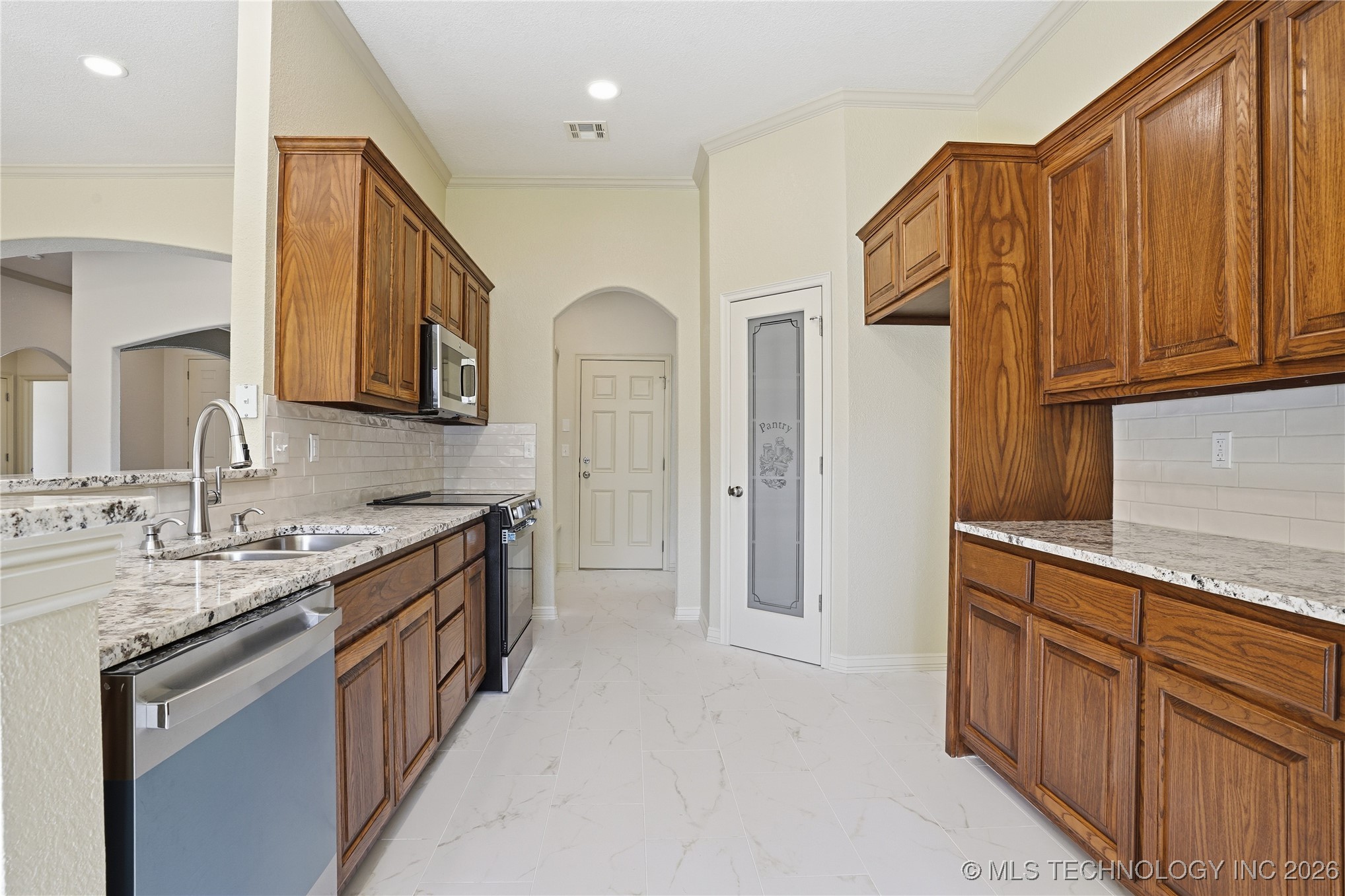 4526 E 141st Place S Property Photo 15