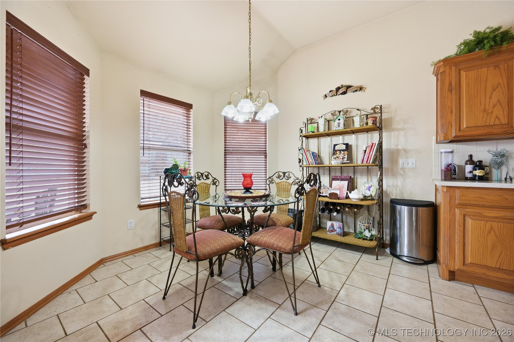 10513 Admiral Drive Property Photo 19