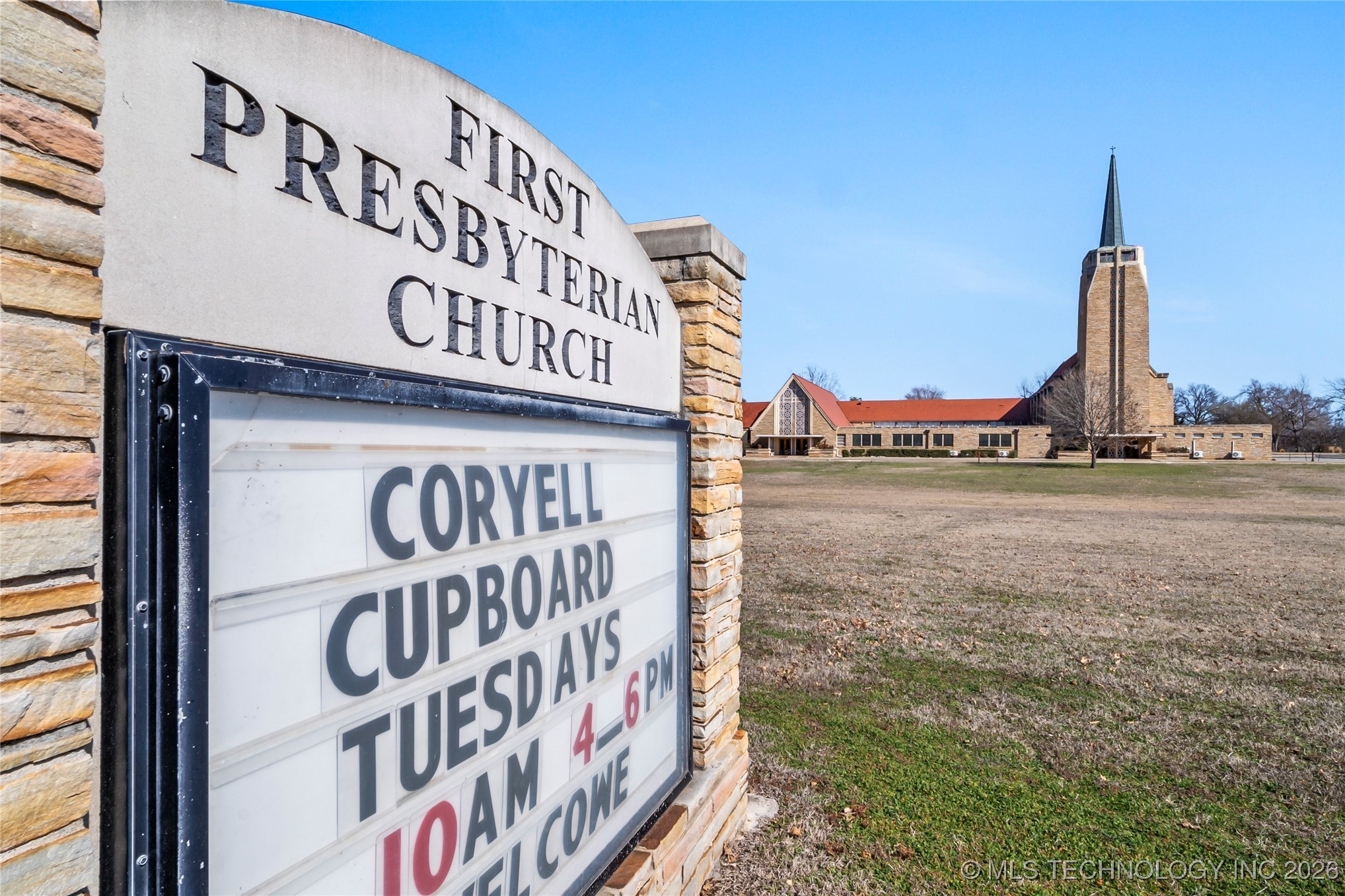 1505 E Grand Avenue Property Photo 11