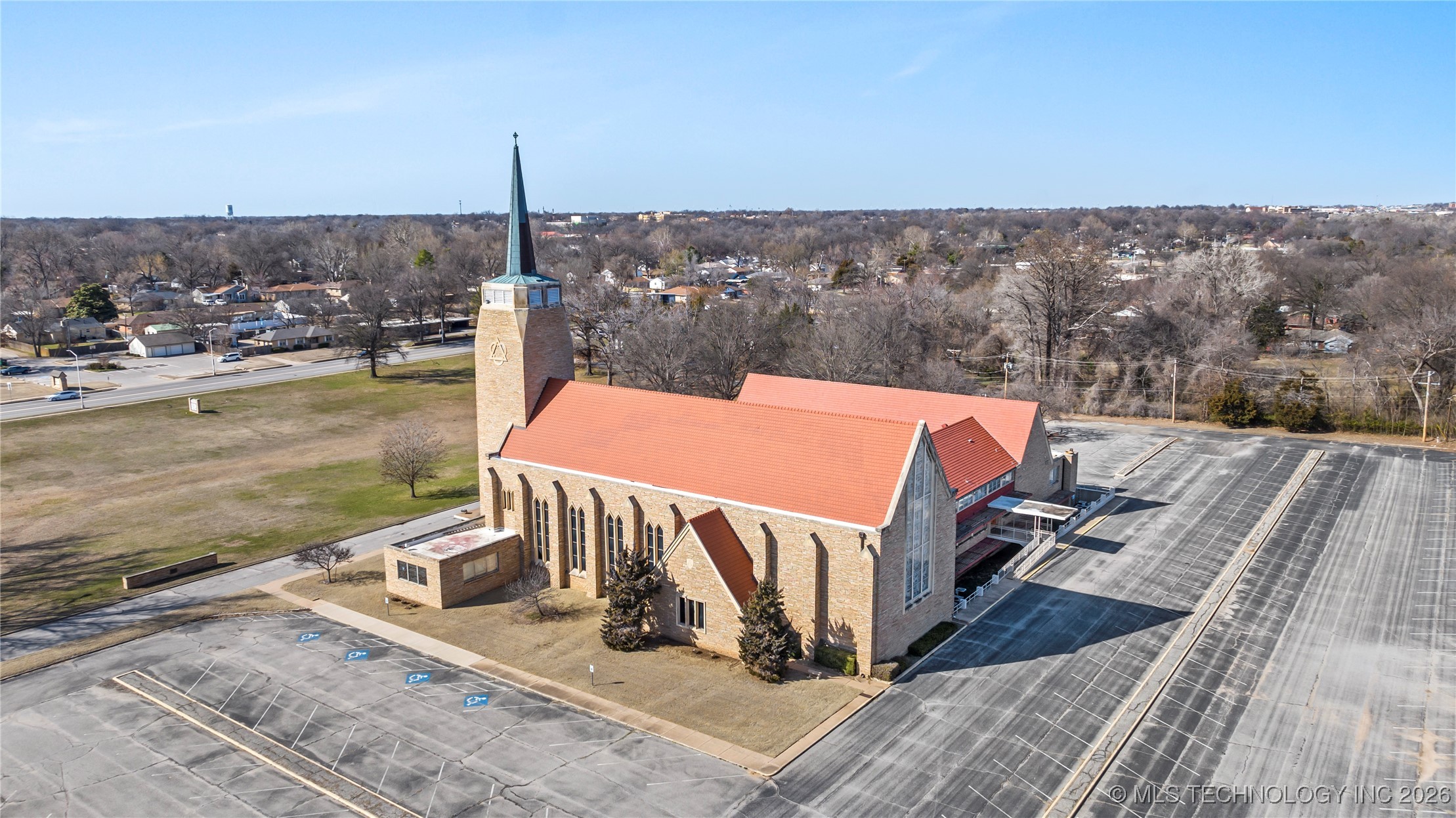 1505 E Grand Avenue Property Photo 15