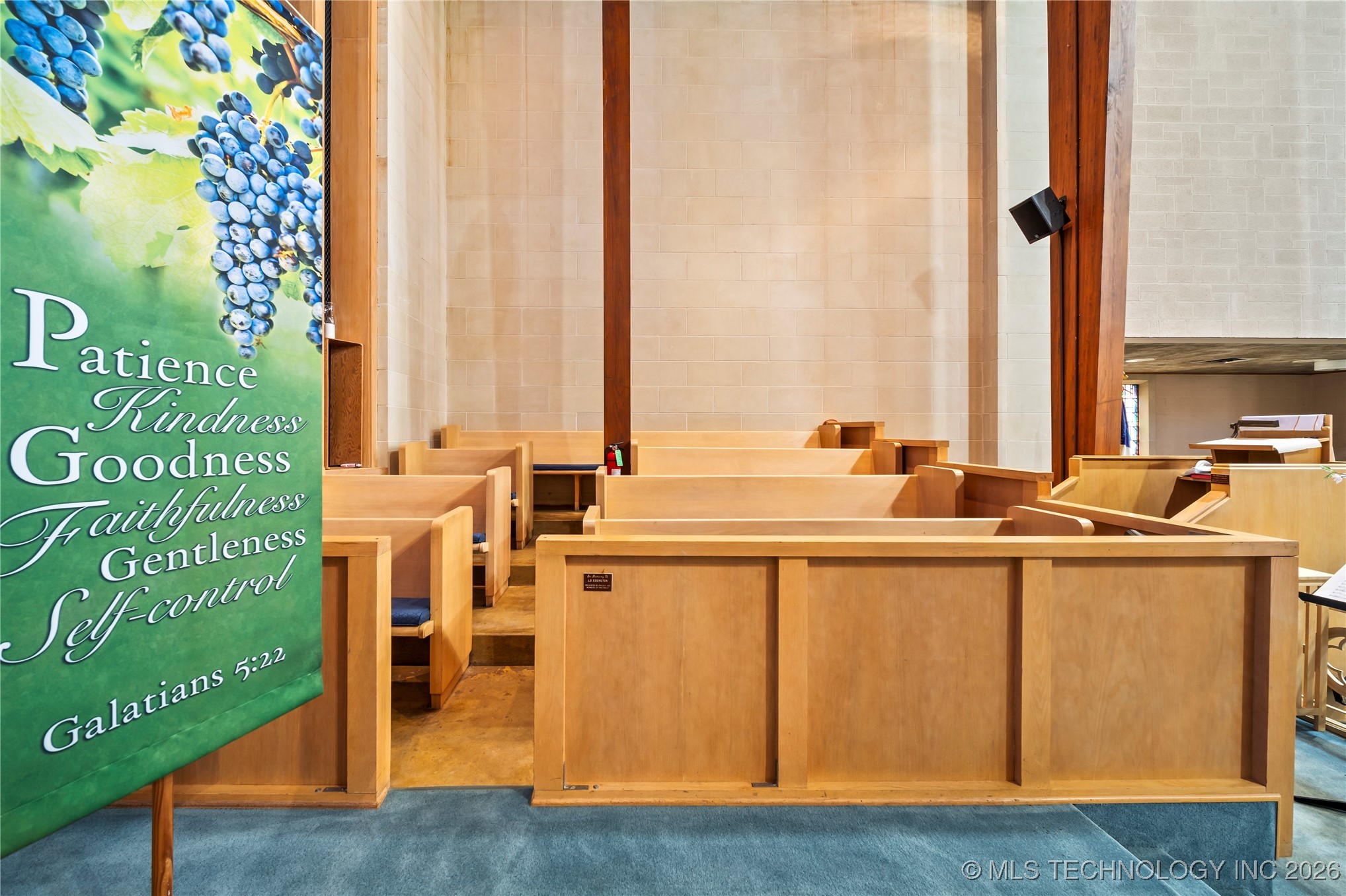 1505 E Grand Avenue Property Photo 28