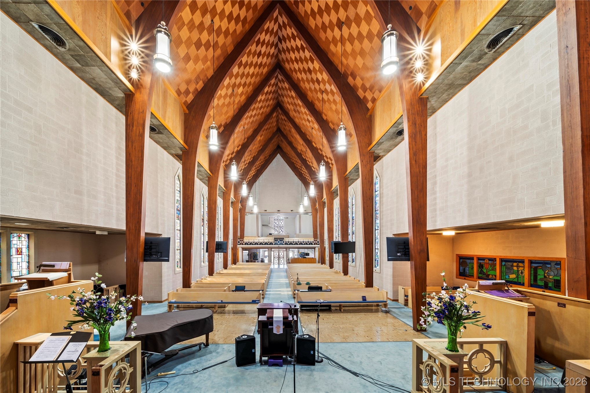 1505 E Grand Avenue Property Photo 29