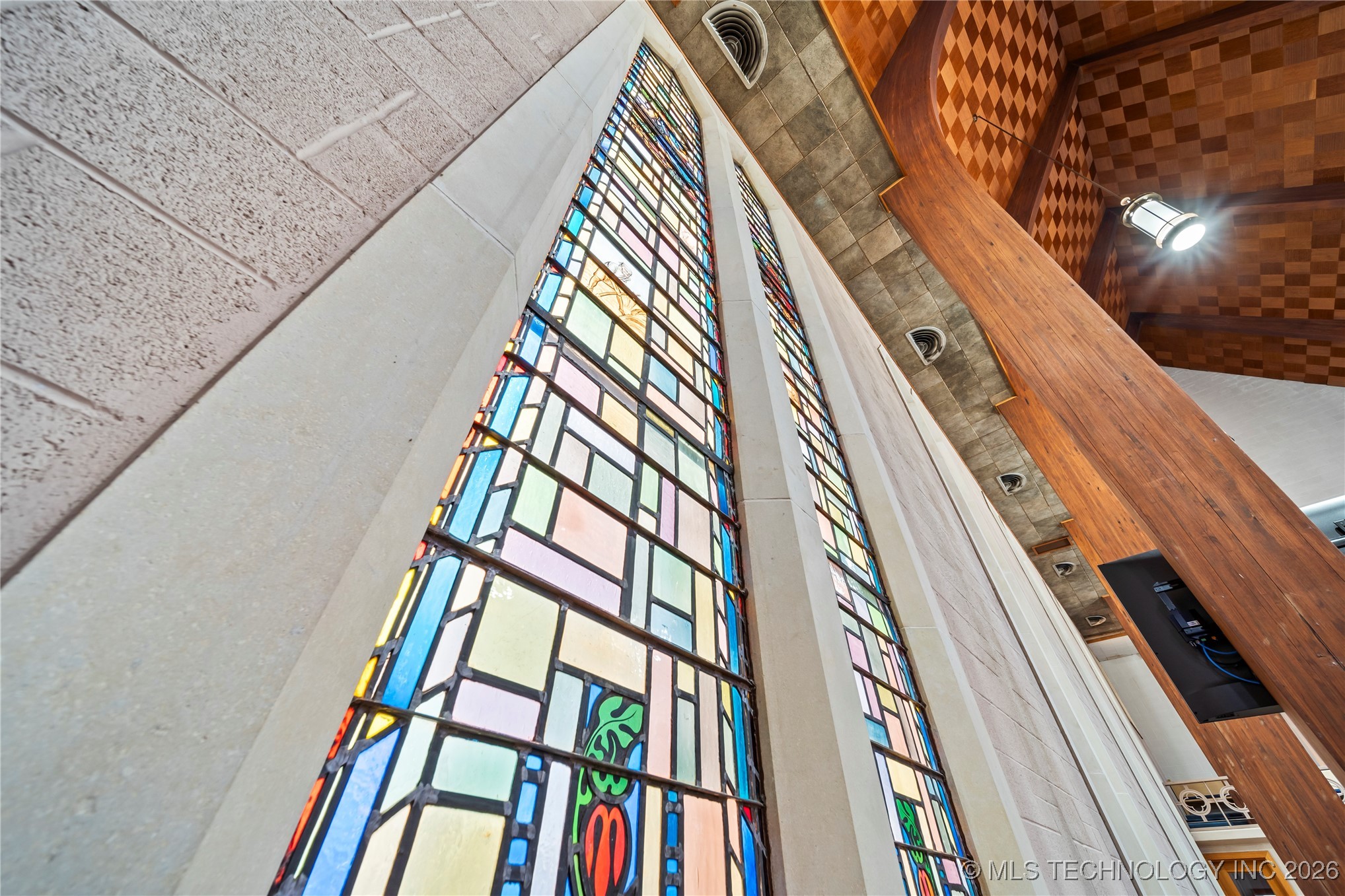 1505 E Grand Avenue Property Photo 31